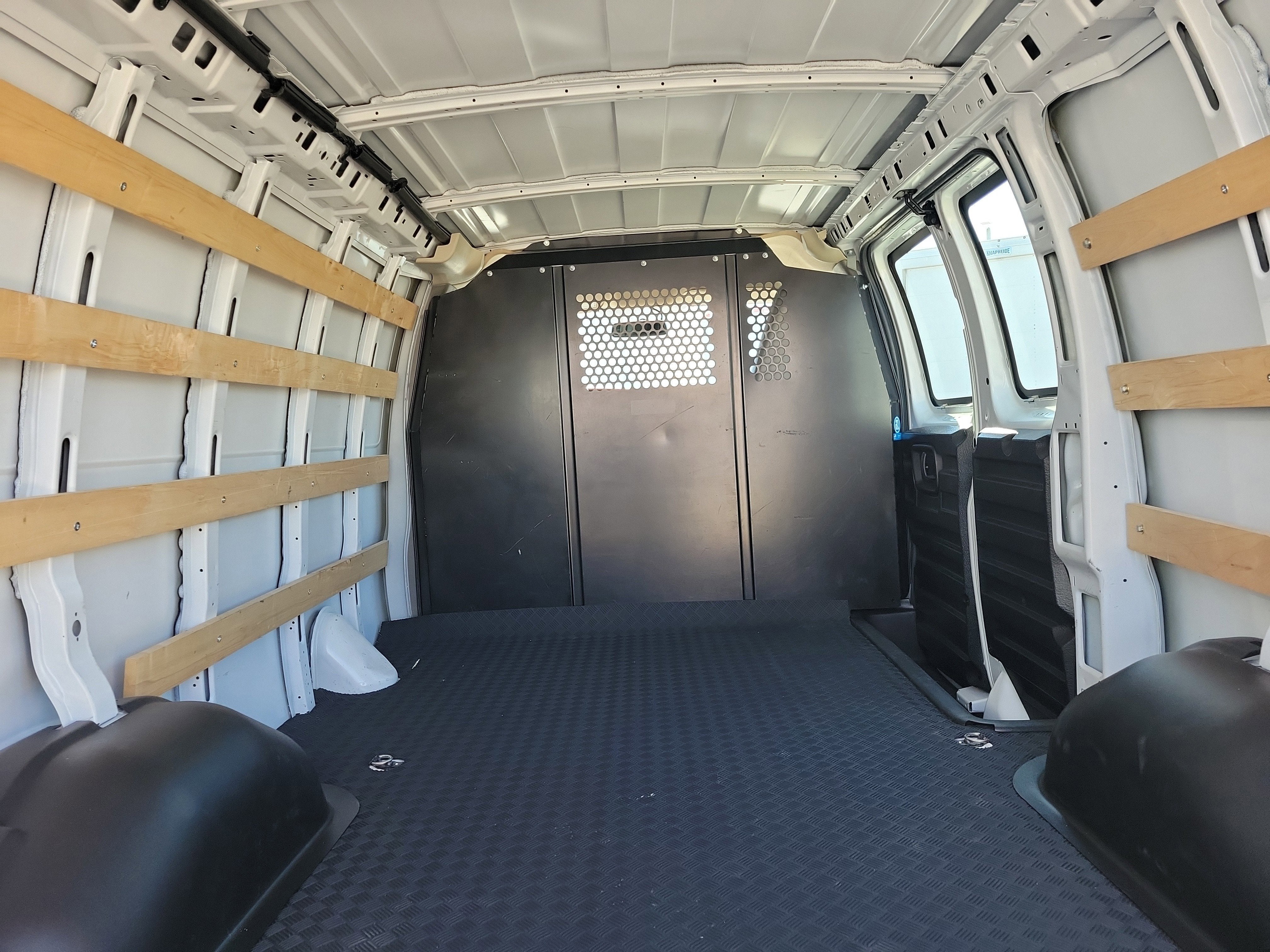 2024 Chevrolet Express Cargo 2500 WT