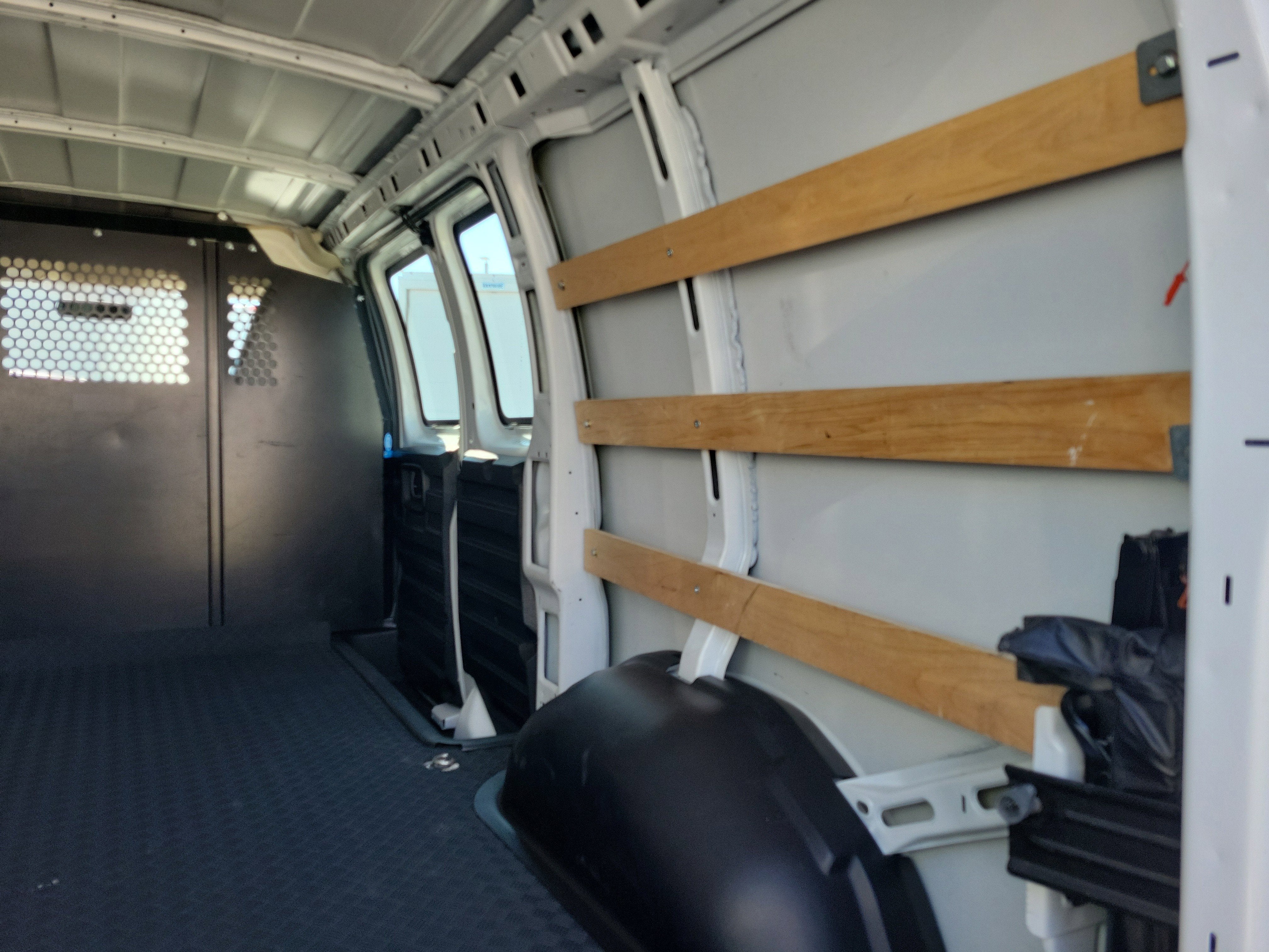 2024 Chevrolet Express Cargo 2500 WT