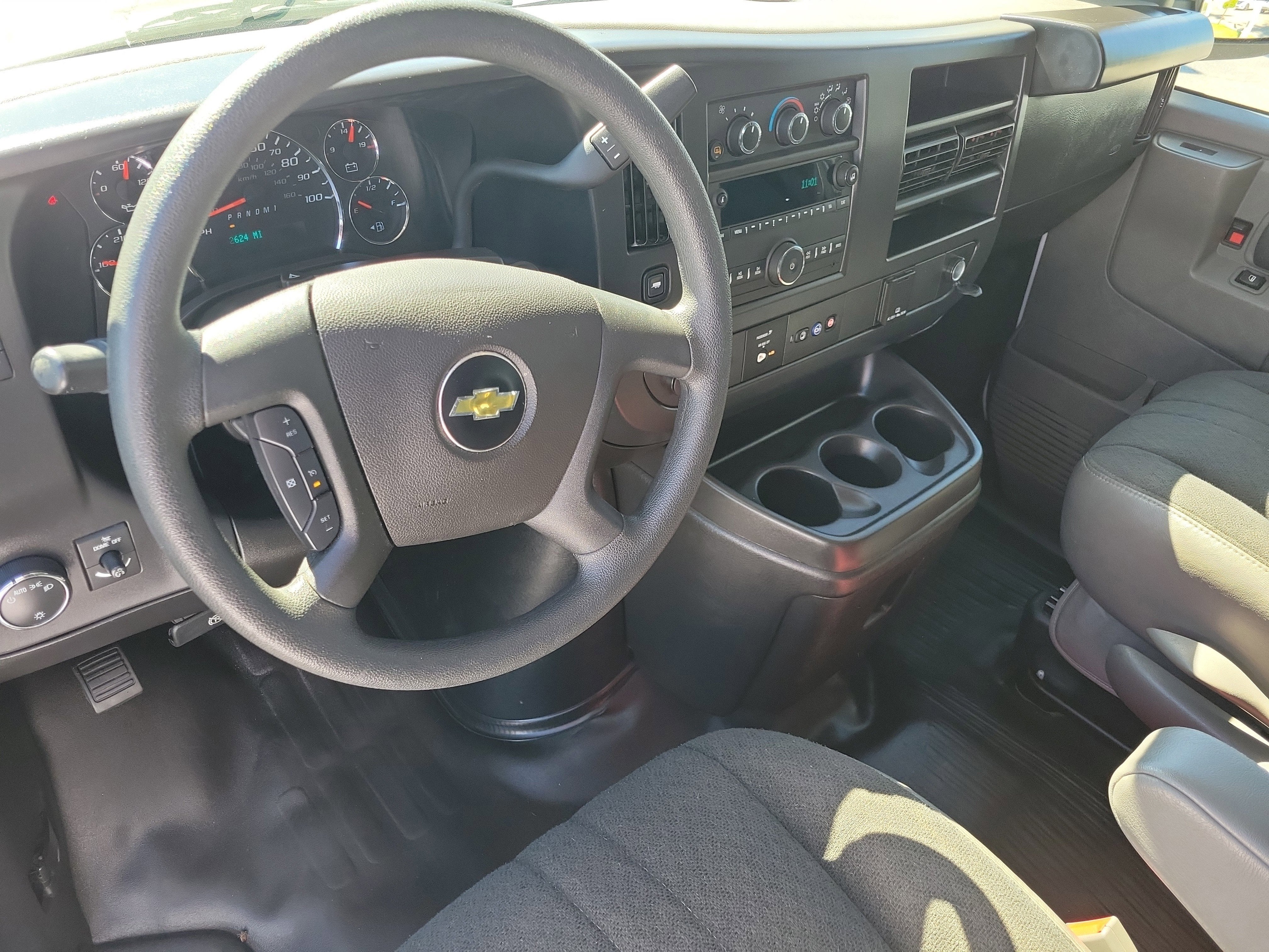 2024 Chevrolet Express Cargo 2500 WT