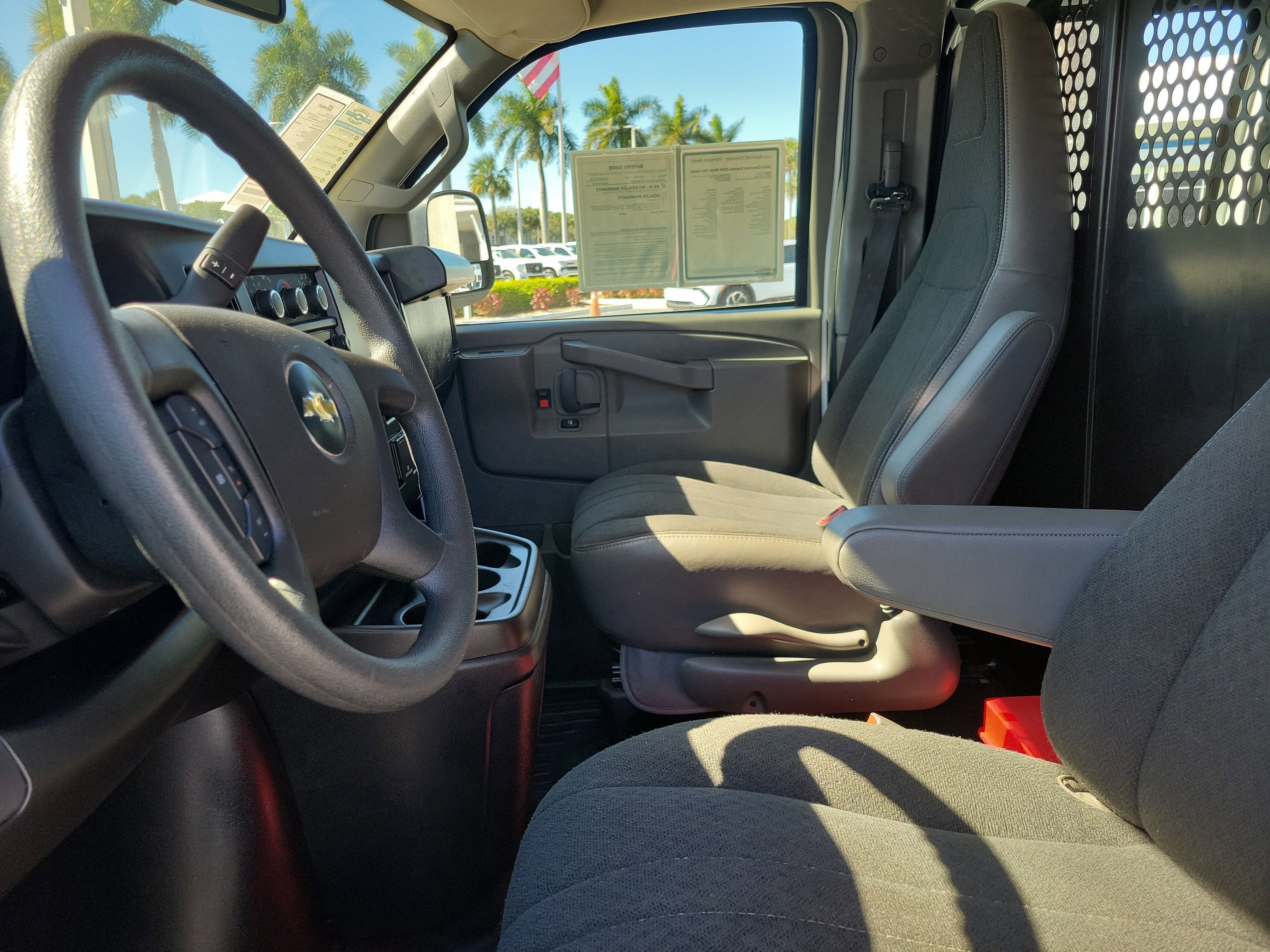 2024 Chevrolet Express Cargo 2500 WT