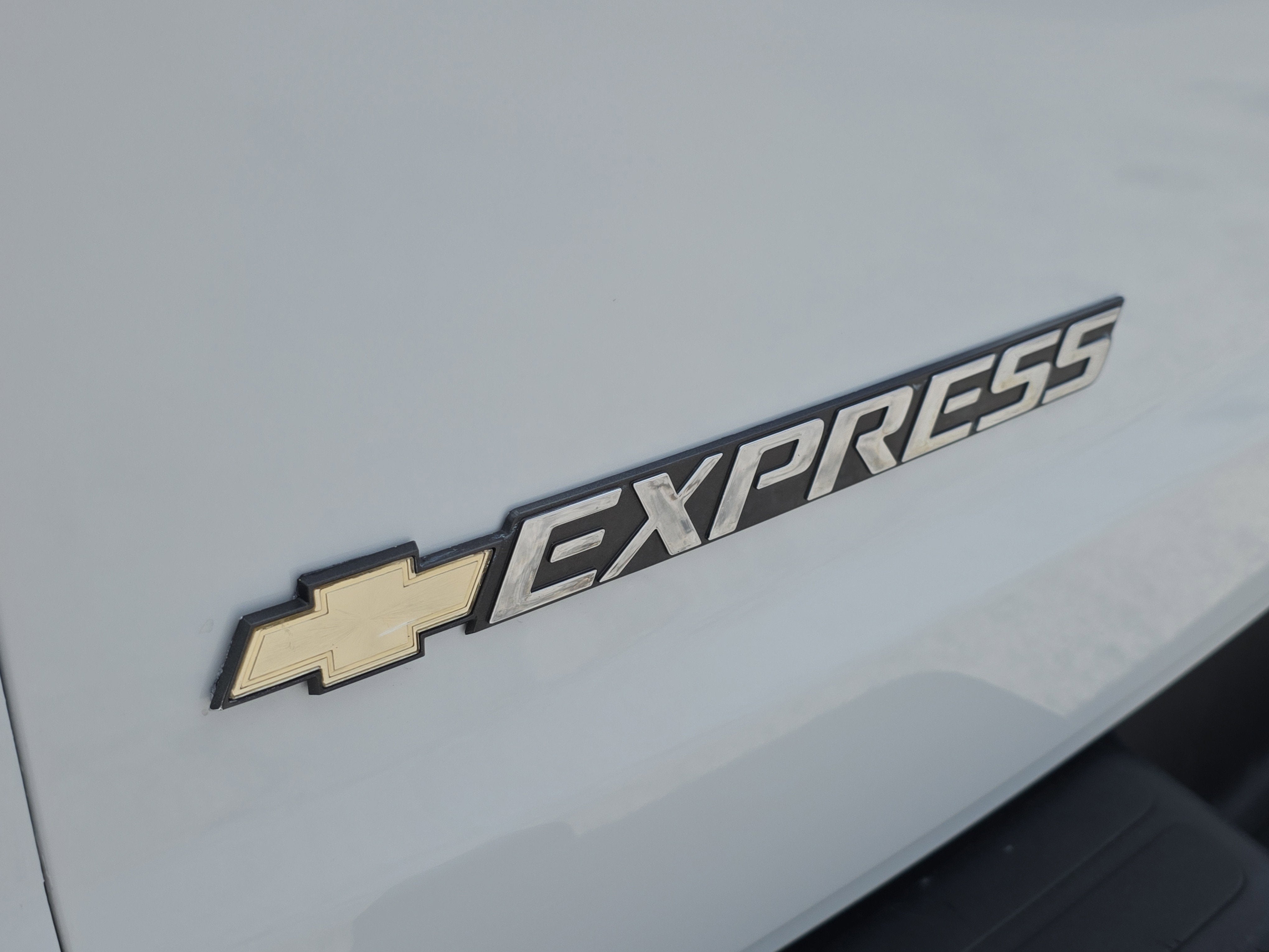 2024 Chevrolet Express Cargo 2500 WT