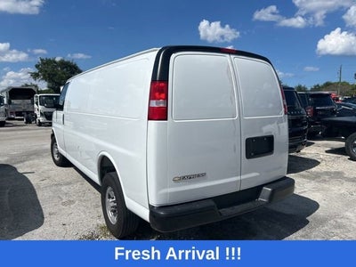 2025 Chevrolet Express Cargo WT