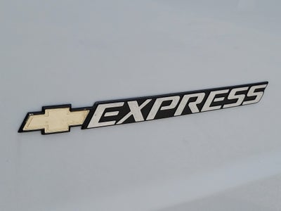 2025 Chevrolet Express Cargo WT