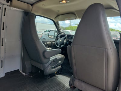 2025 Chevrolet Express Cargo WT