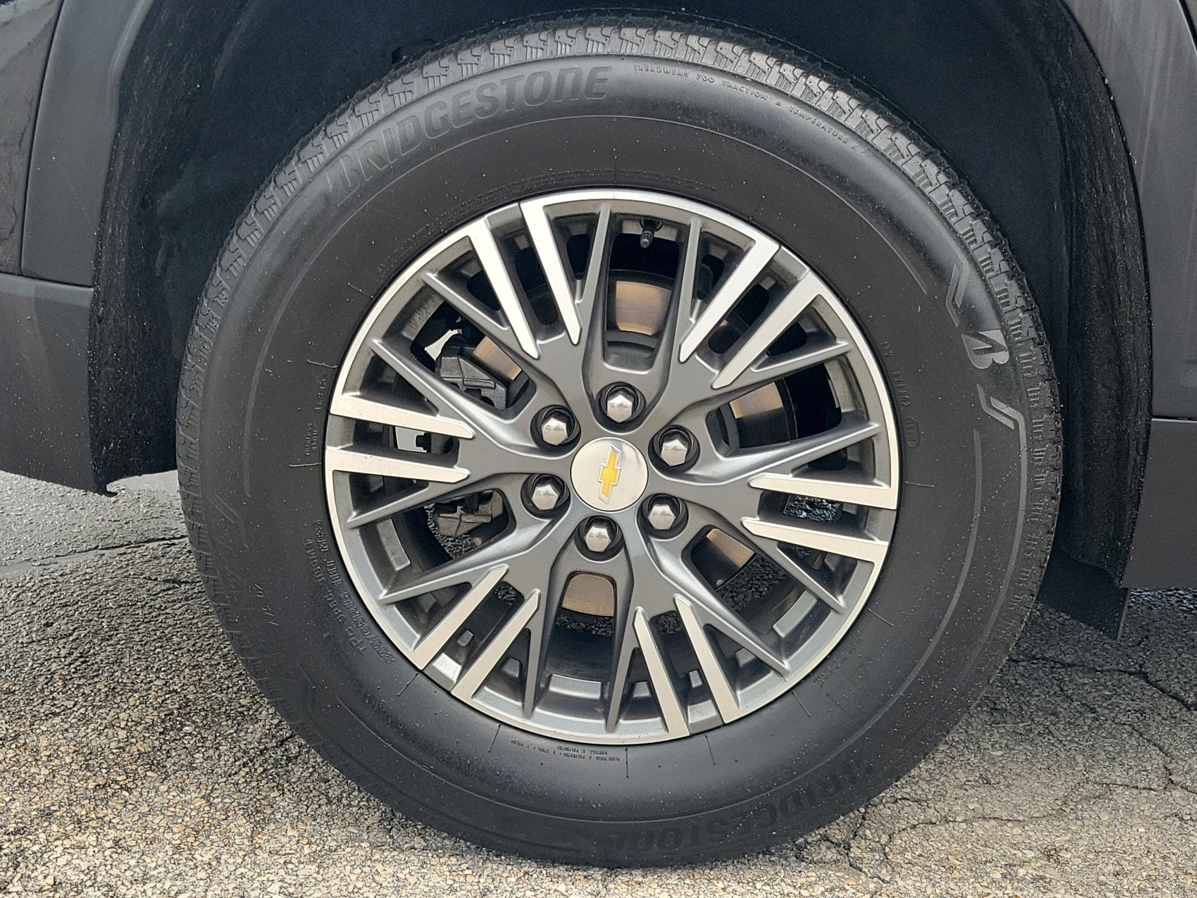 2024 Chevrolet Traverse LT