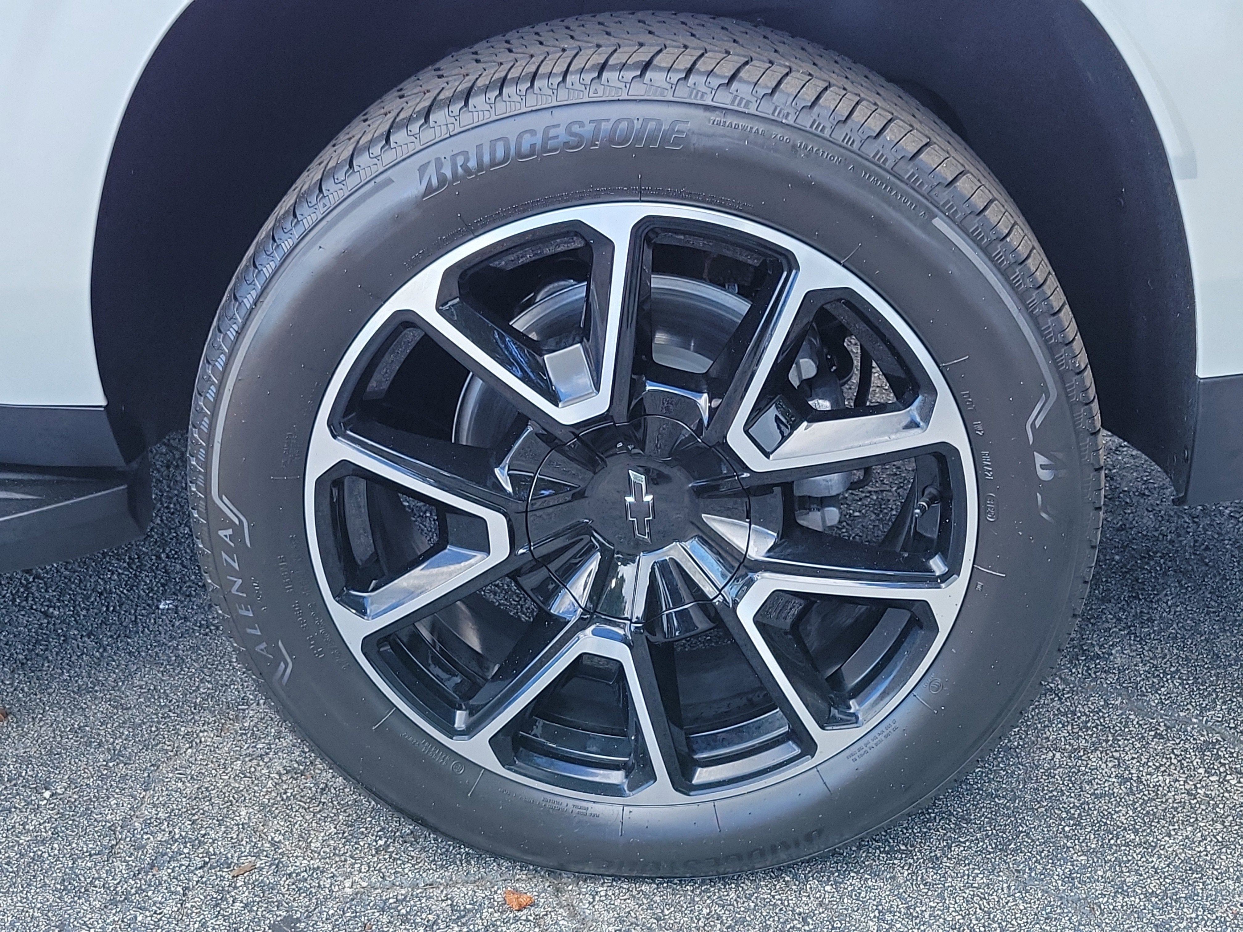 2025 Chevrolet Suburban RST