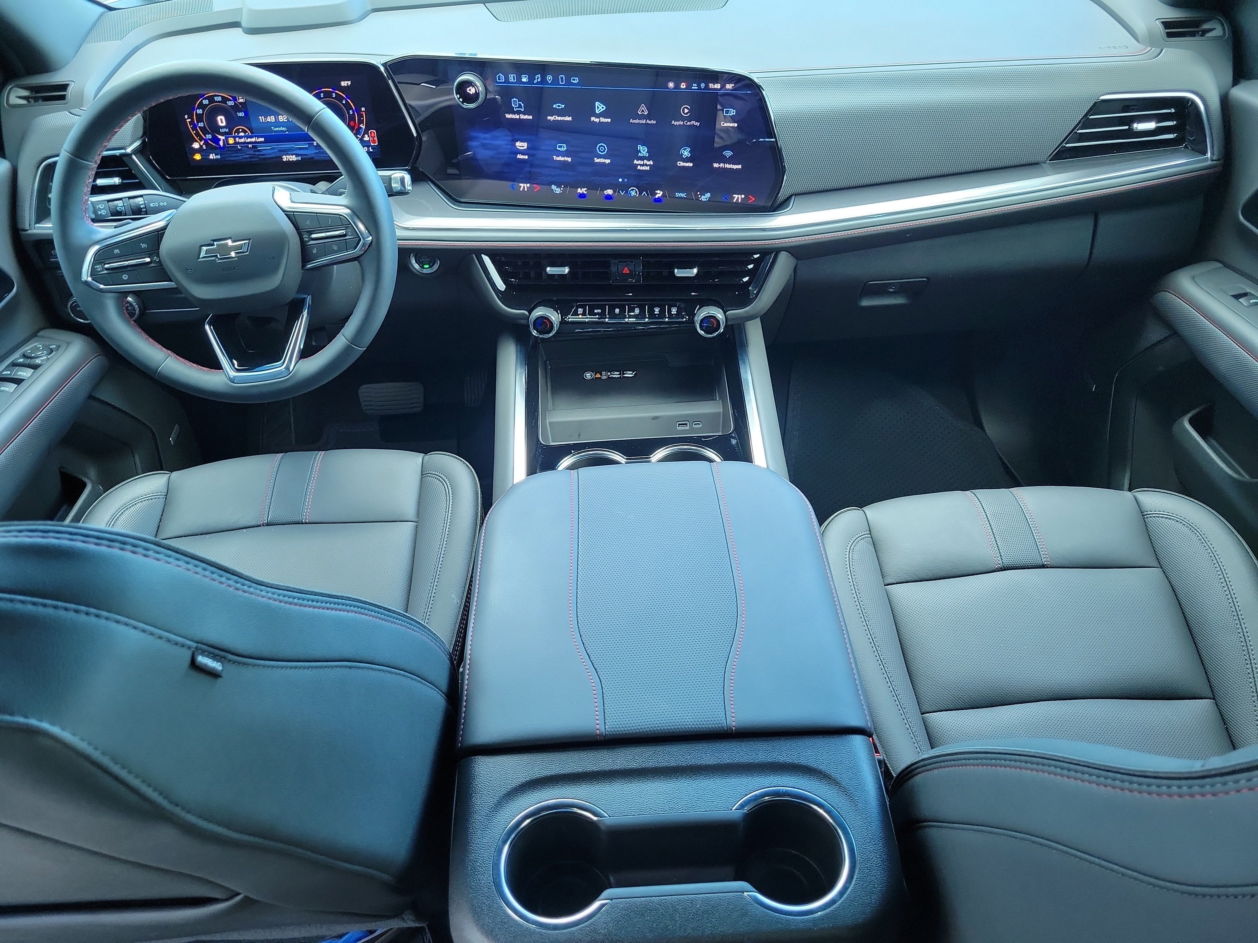 2025 Chevrolet Suburban RST