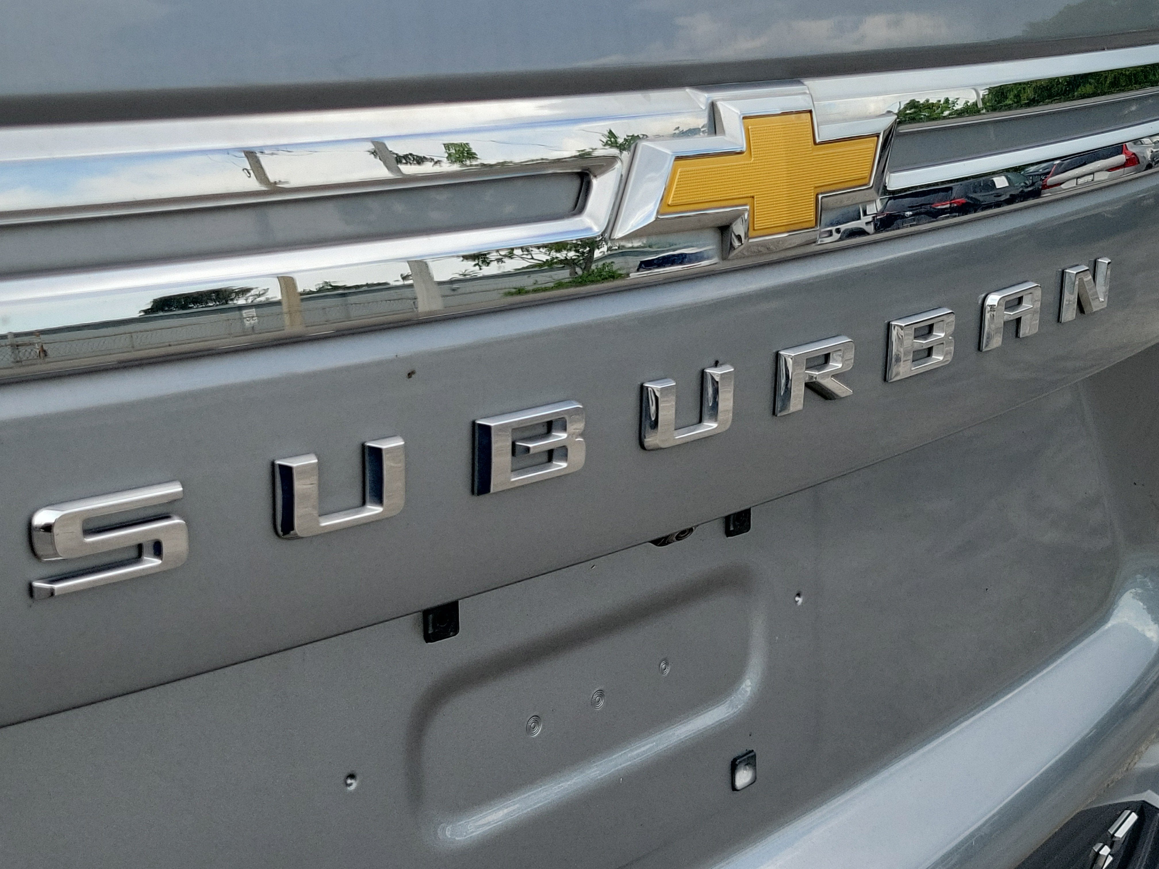 2024 Chevrolet Suburban LT