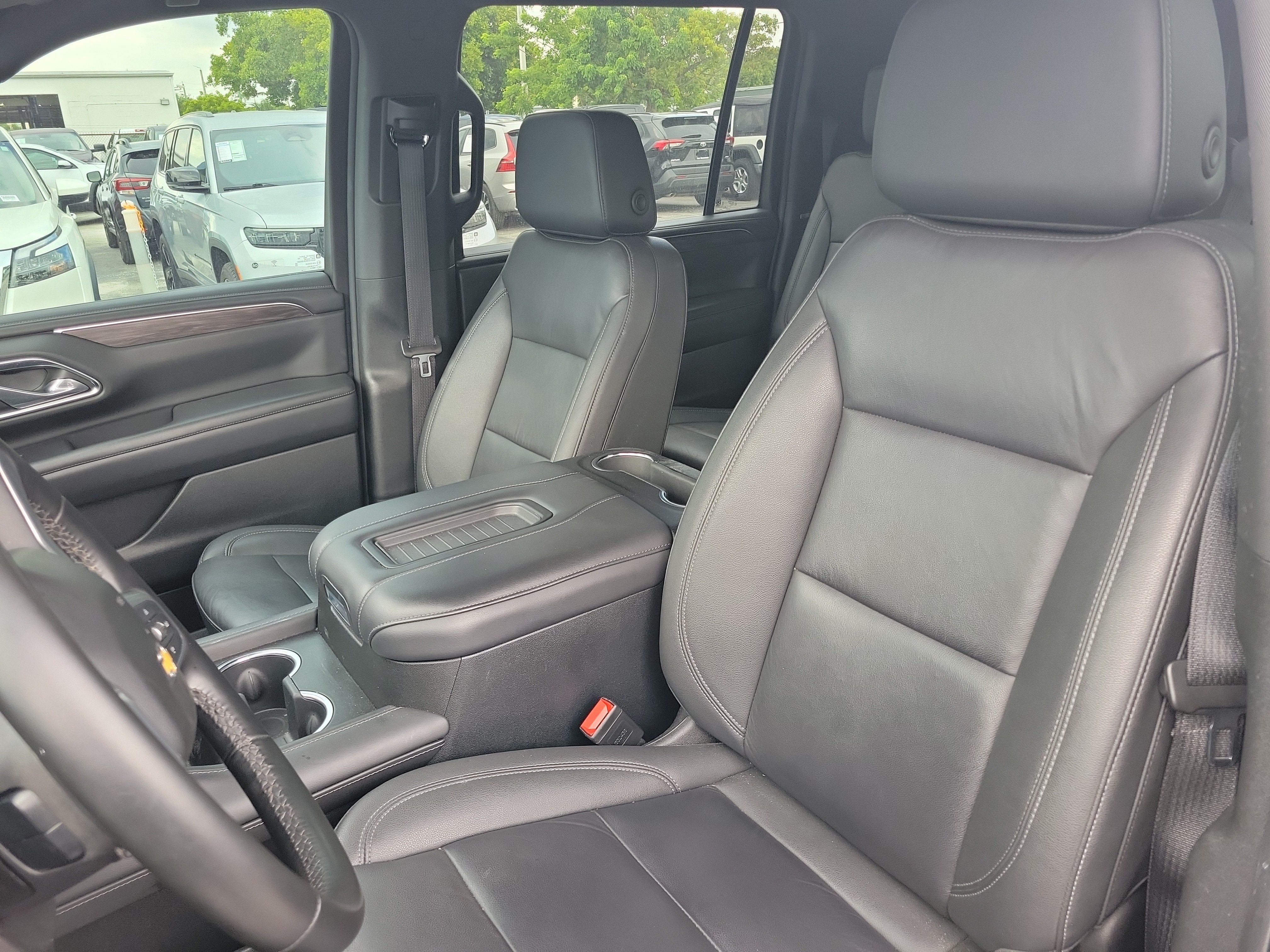 2024 Chevrolet Suburban LT