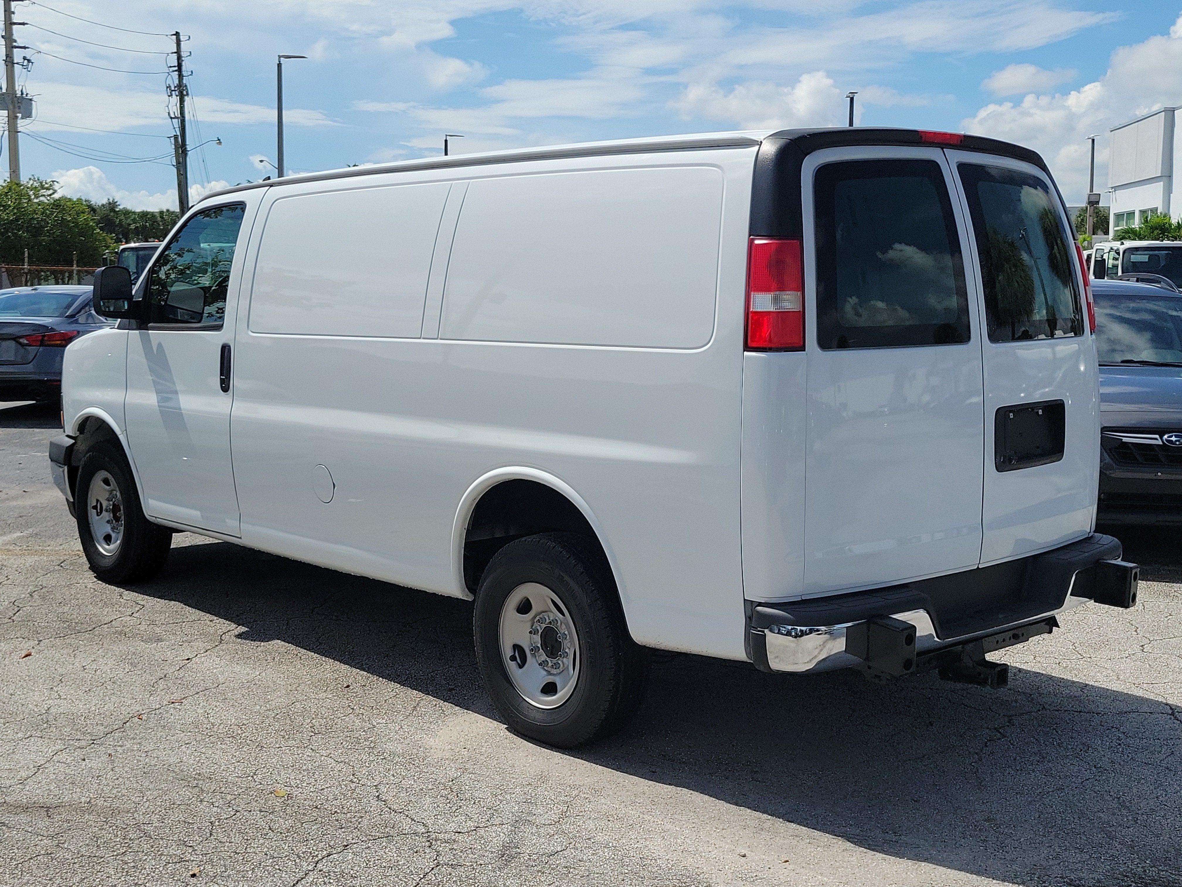 2020 GMC Savana Cargo 2500 Base