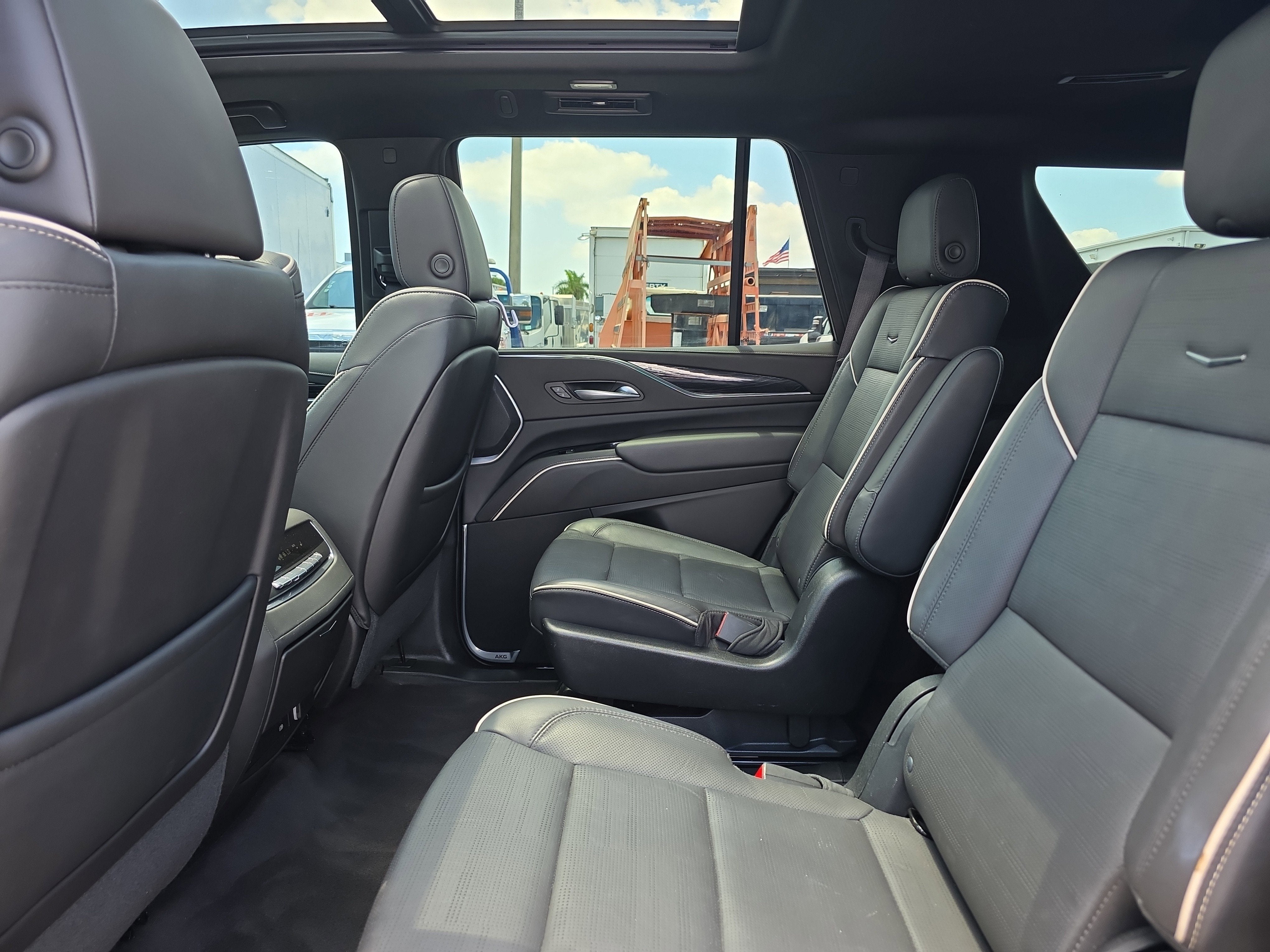 2023 Cadillac Escalade Sport