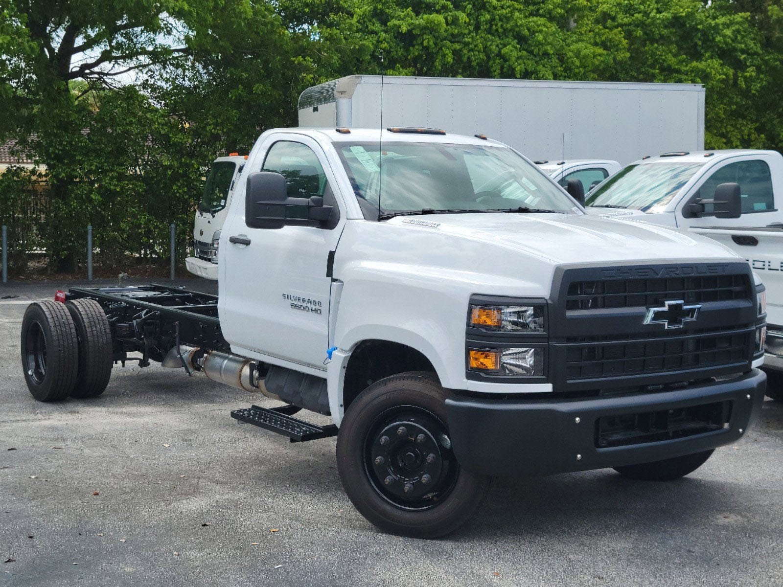 2024 Chevrolet Silverado 5500 HD Work Truck