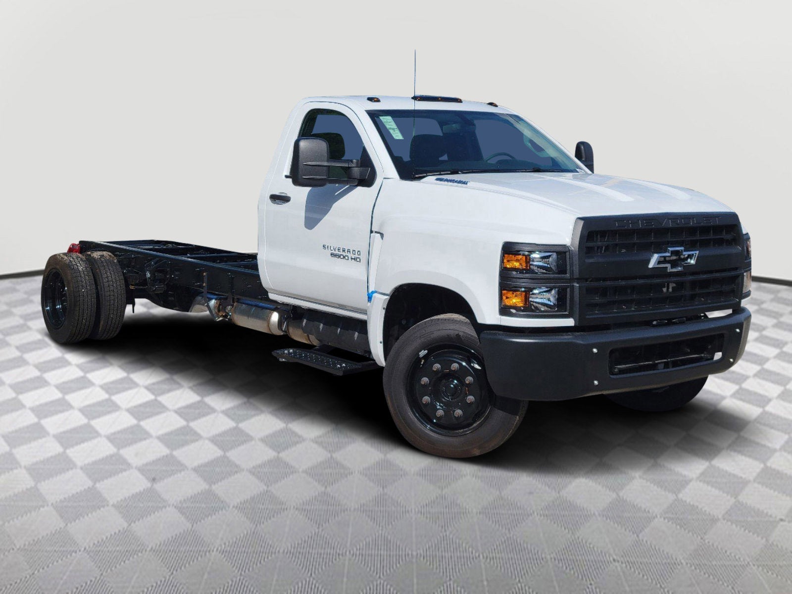 2024 Chevrolet Silverado 6500 HD Work Truck