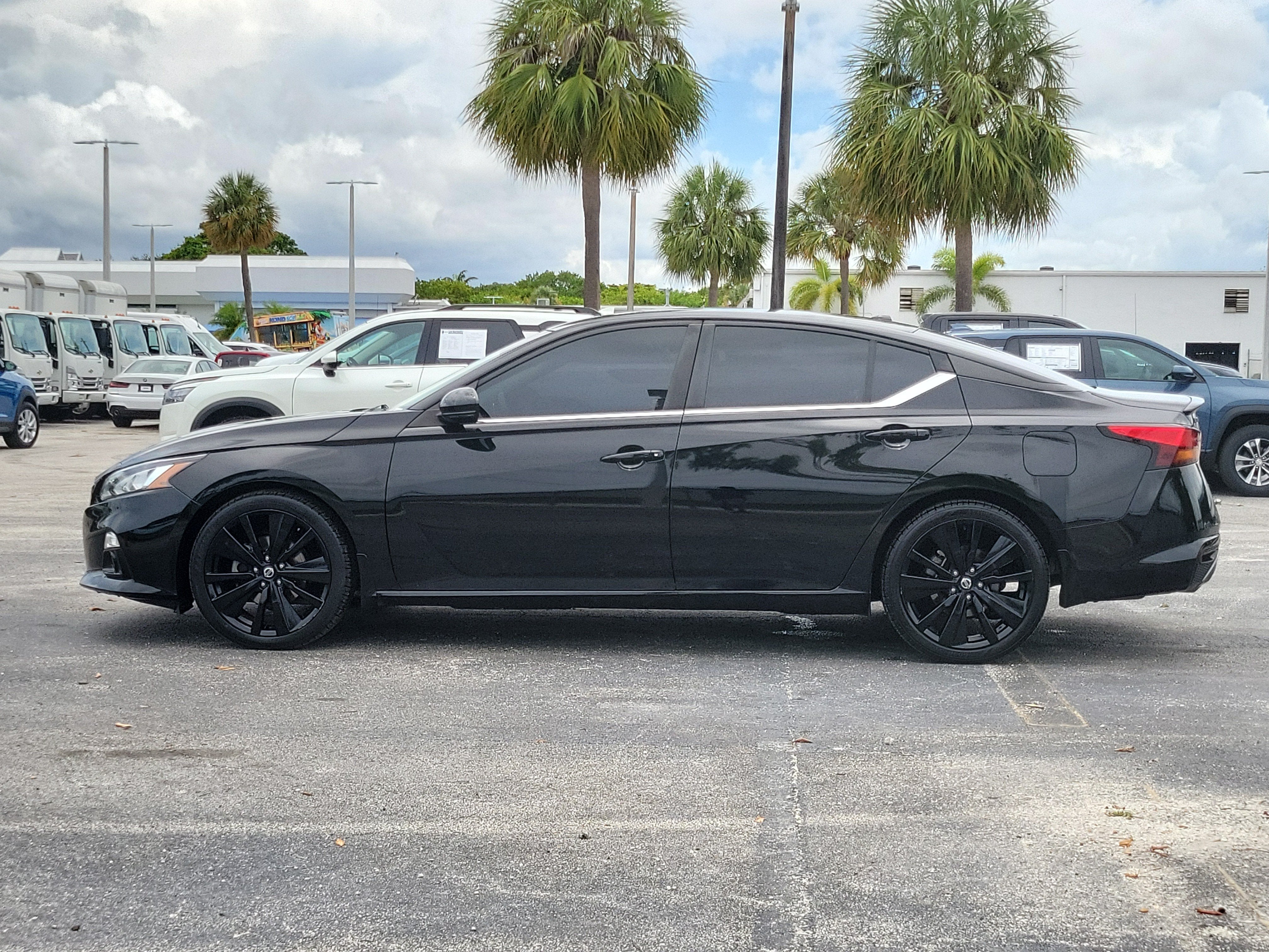 2022 Nissan Altima 2.5 SR