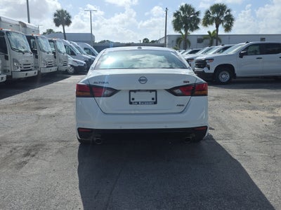 2025 Nissan Altima SR