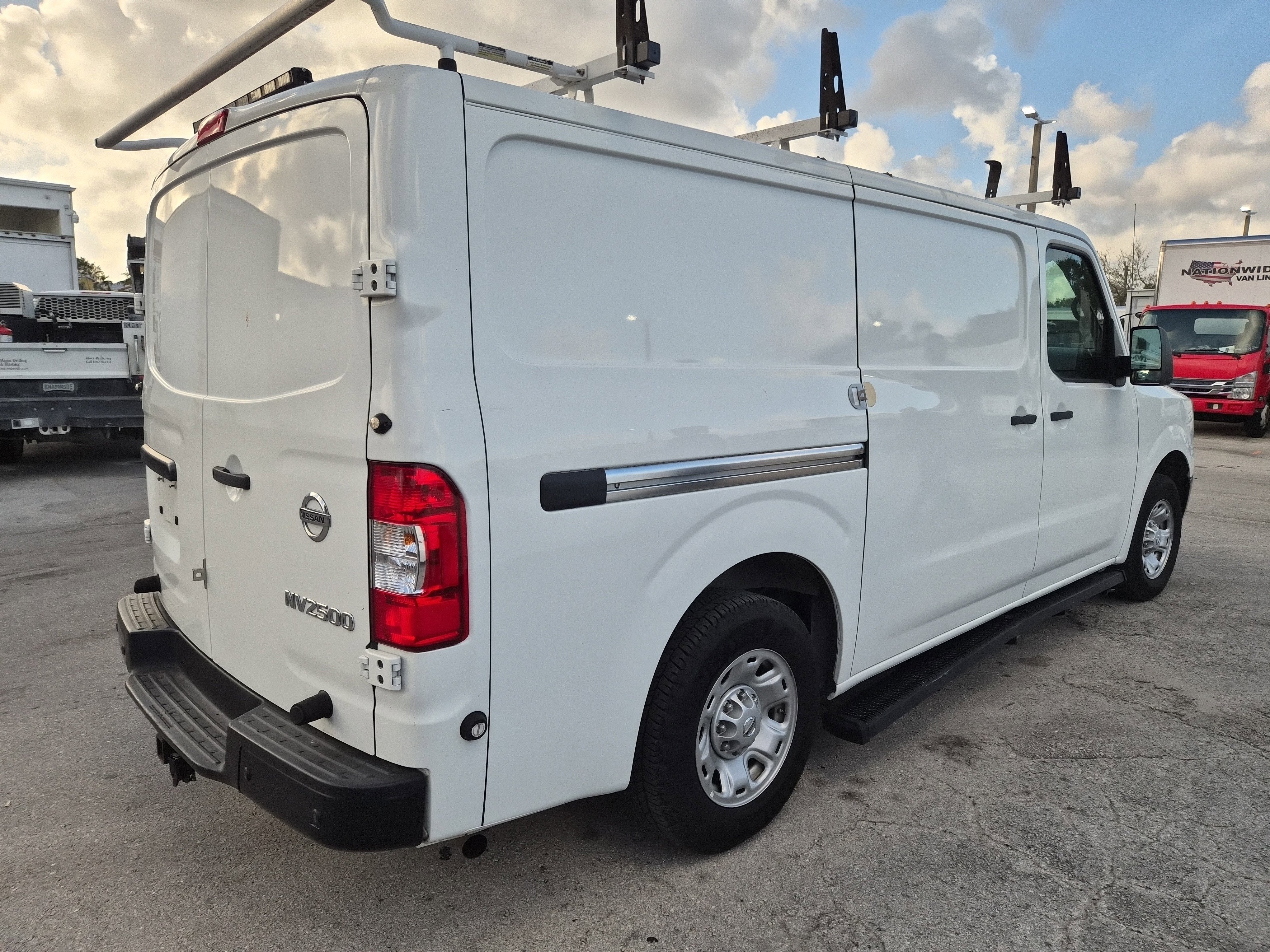 2021 Nissan NV Cargo SV