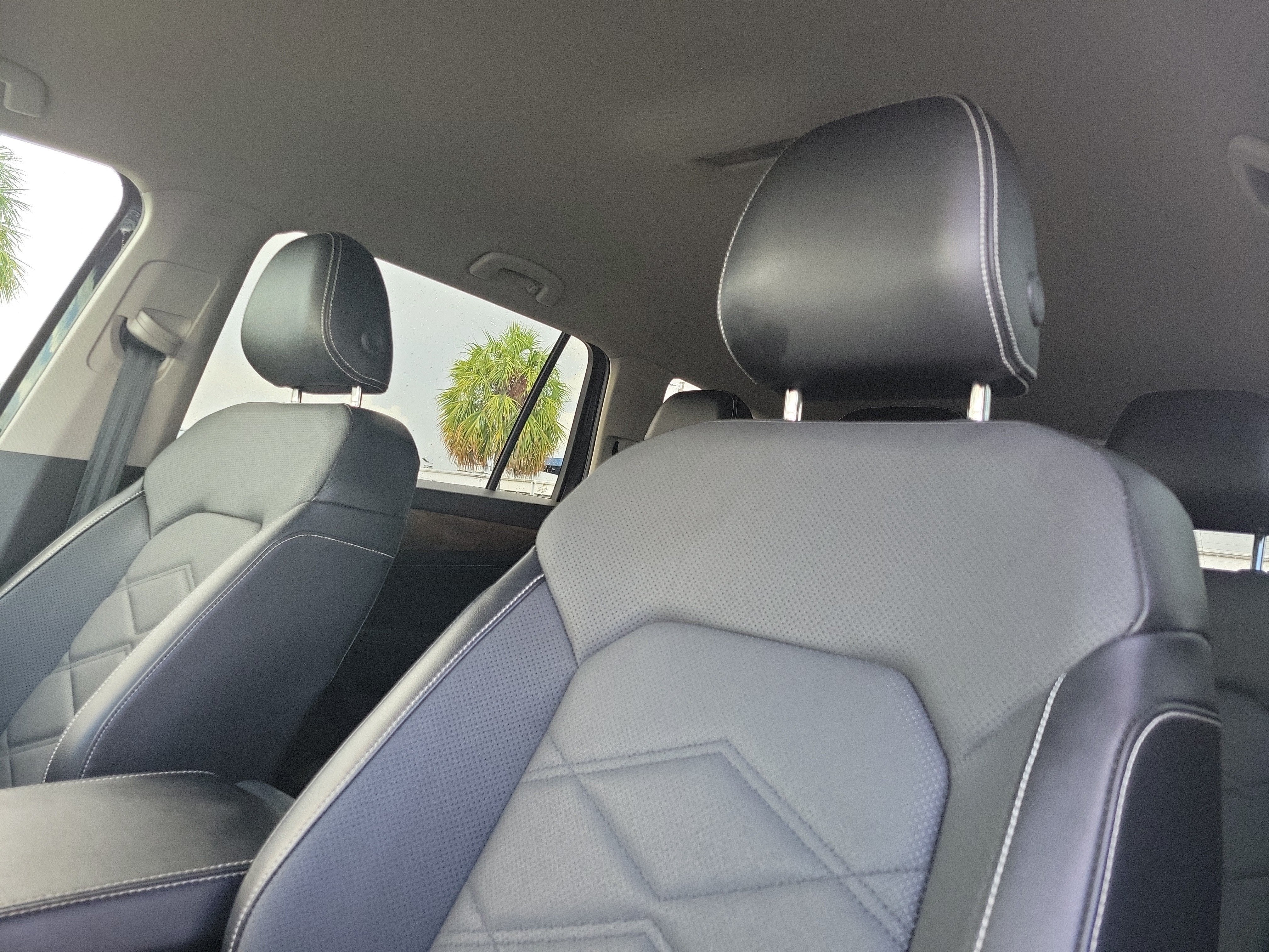 2024 Volkswagen Atlas 2.0T SE