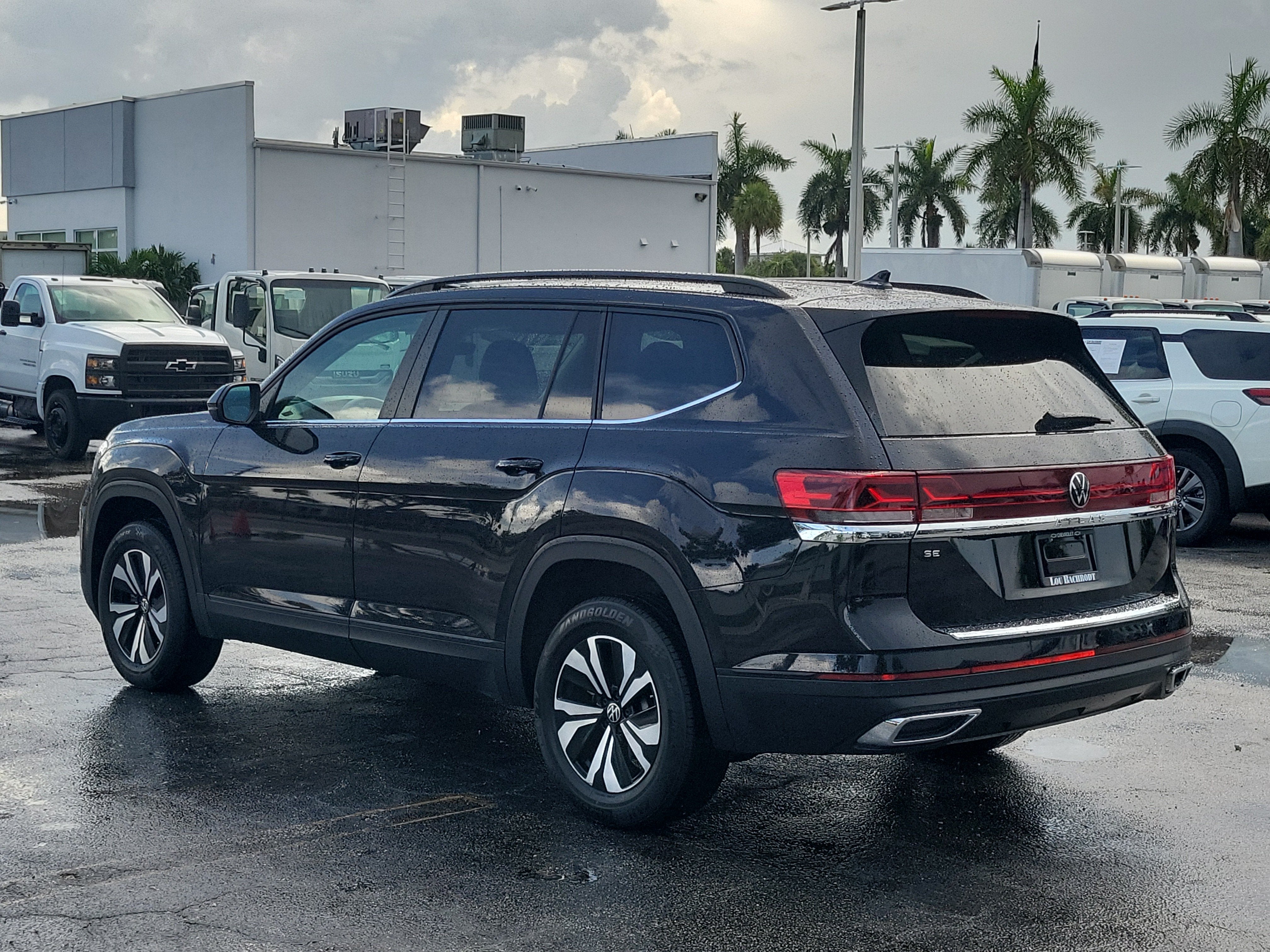 2024 Volkswagen Atlas 2.0T SE