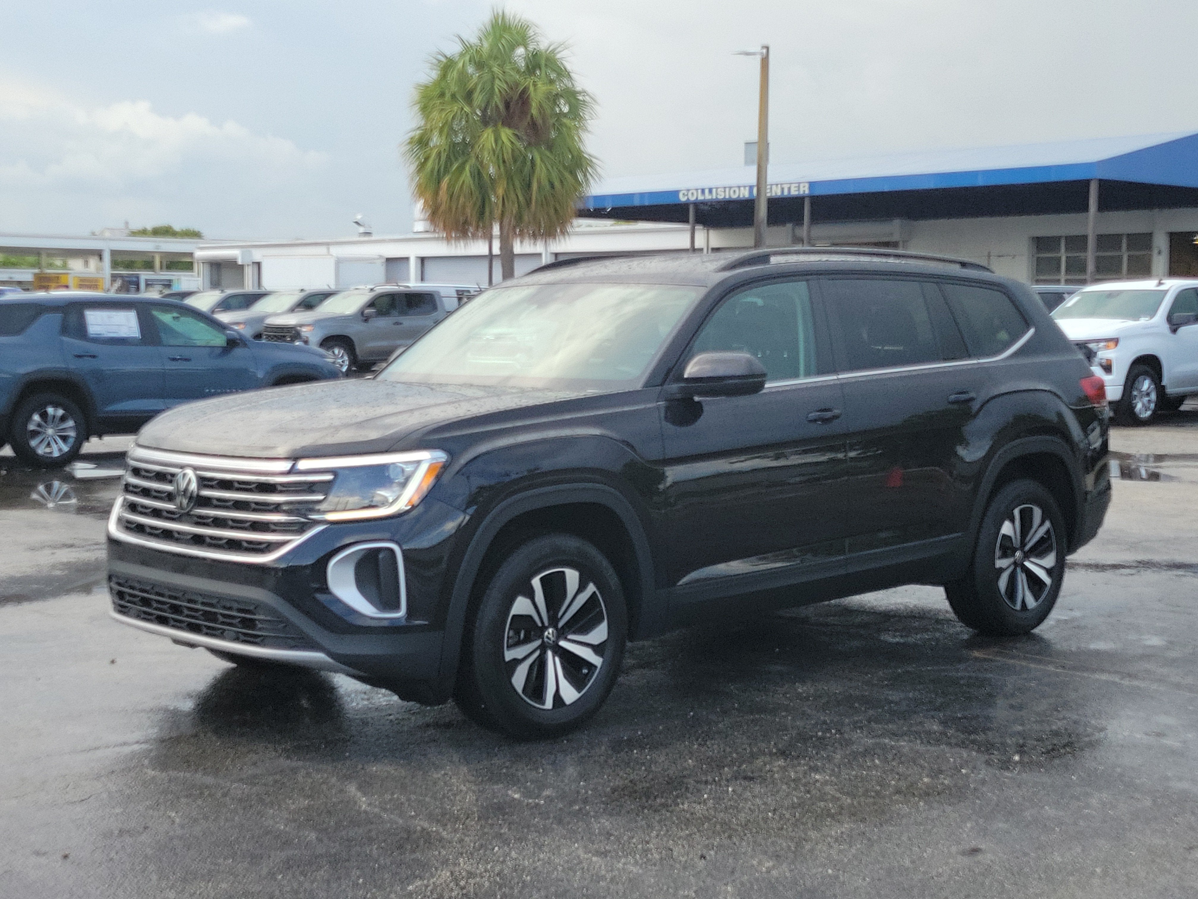 2024 Volkswagen Atlas 2.0T SE