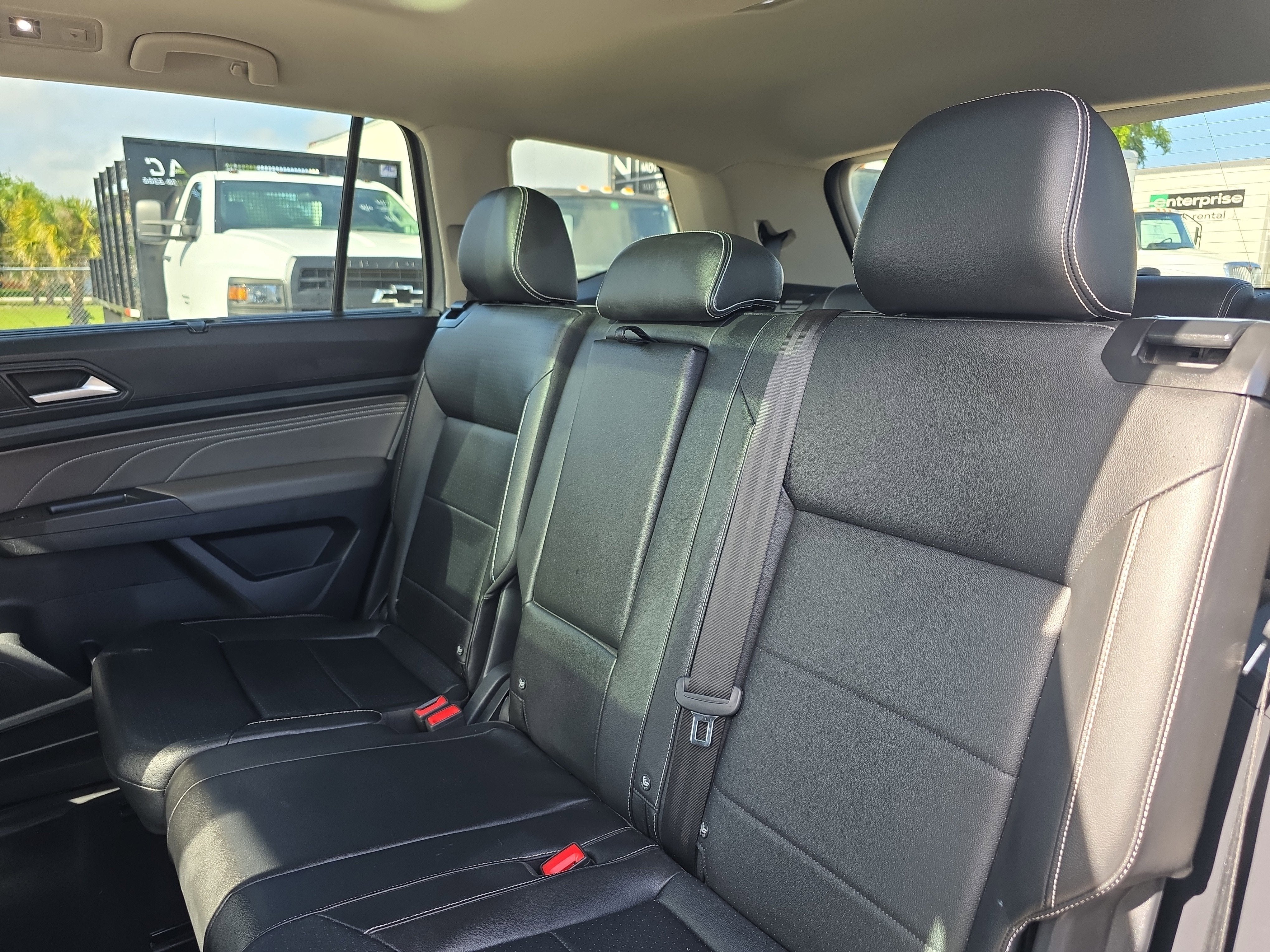 2022 Volkswagen Atlas 2.0T SE w/Technology