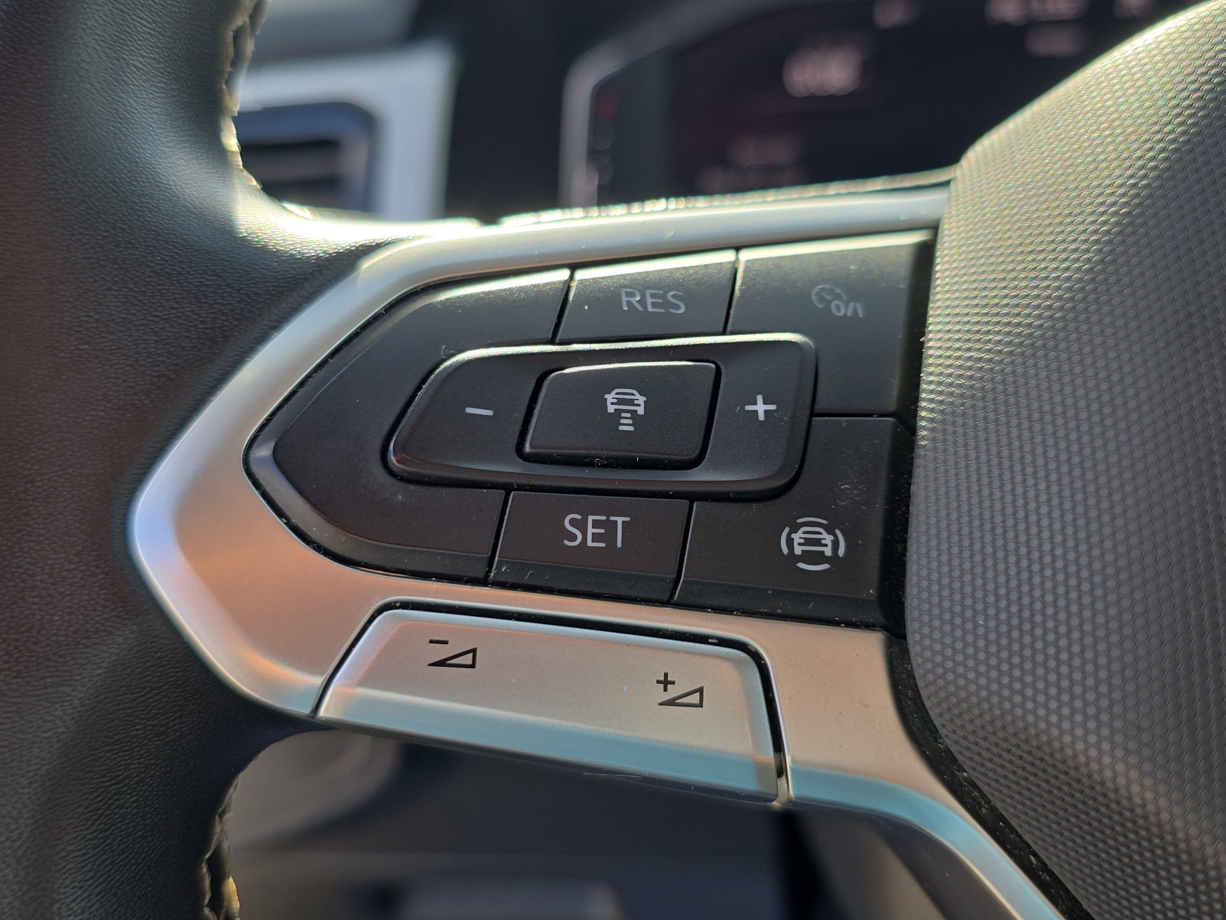 2022 Volkswagen Atlas 2.0T SE w/Technology