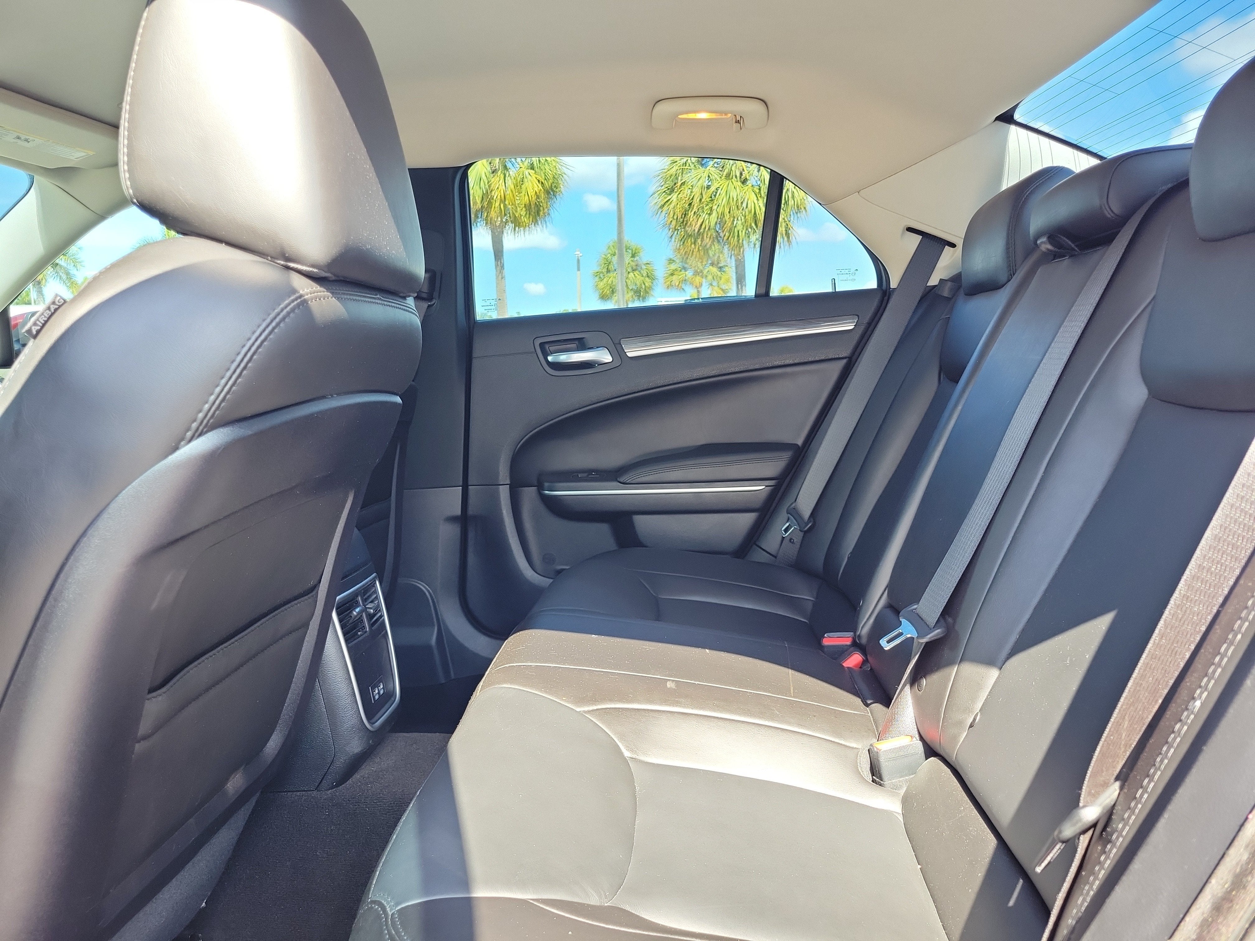 2021 Chrysler 300 Touring L