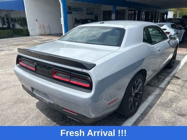 2022 Dodge Challenger SXT