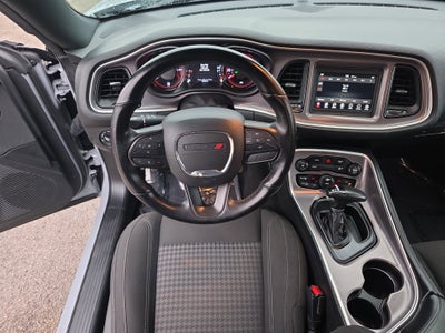 2022 Dodge Challenger SXT