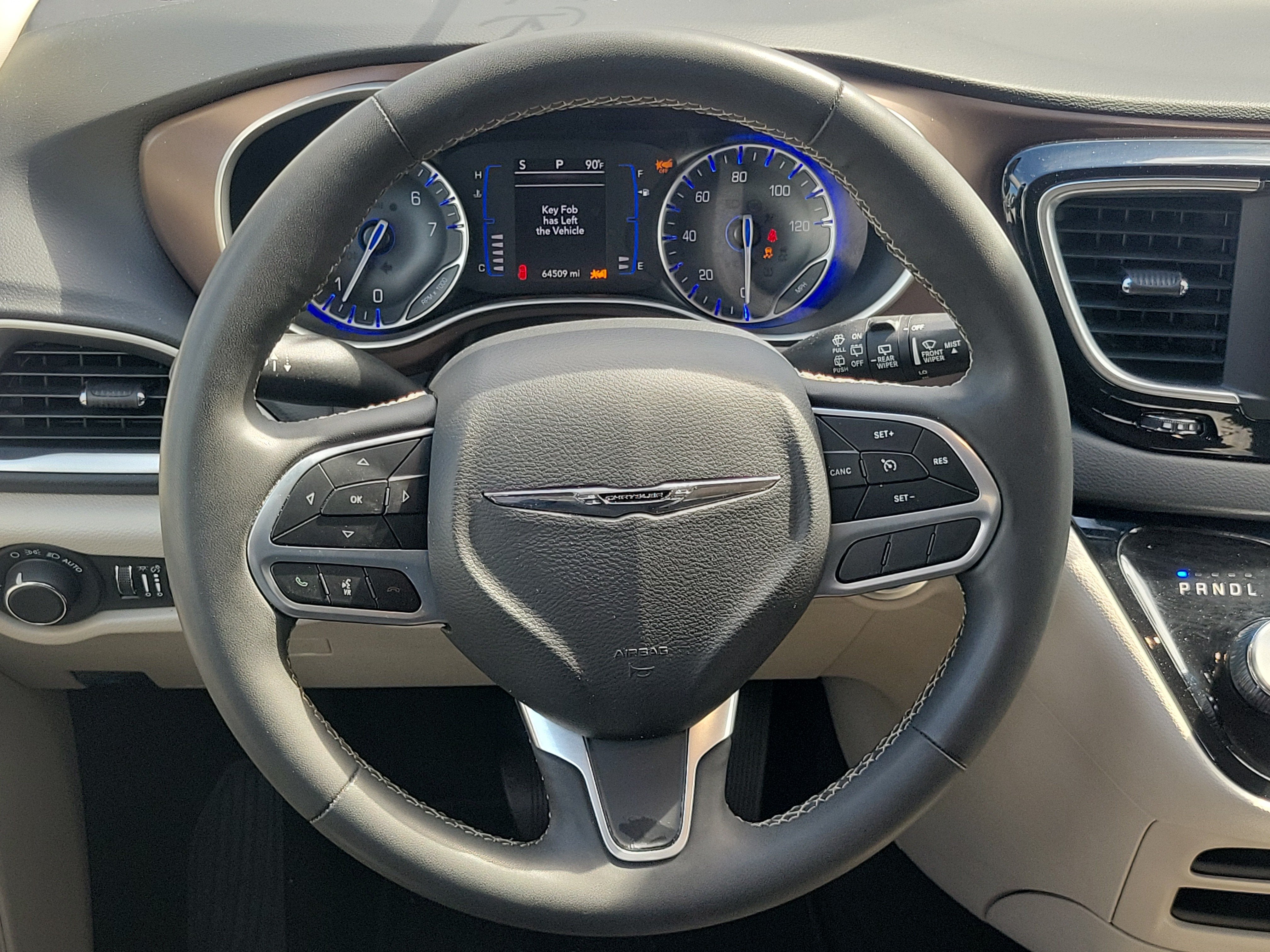 2023 Chrysler Voyager LX
