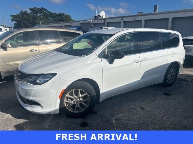 2024 Chrysler Voyager LX