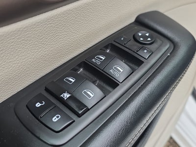 2024 Chrysler Voyager LX