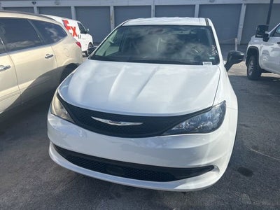 2024 Chrysler Voyager LX