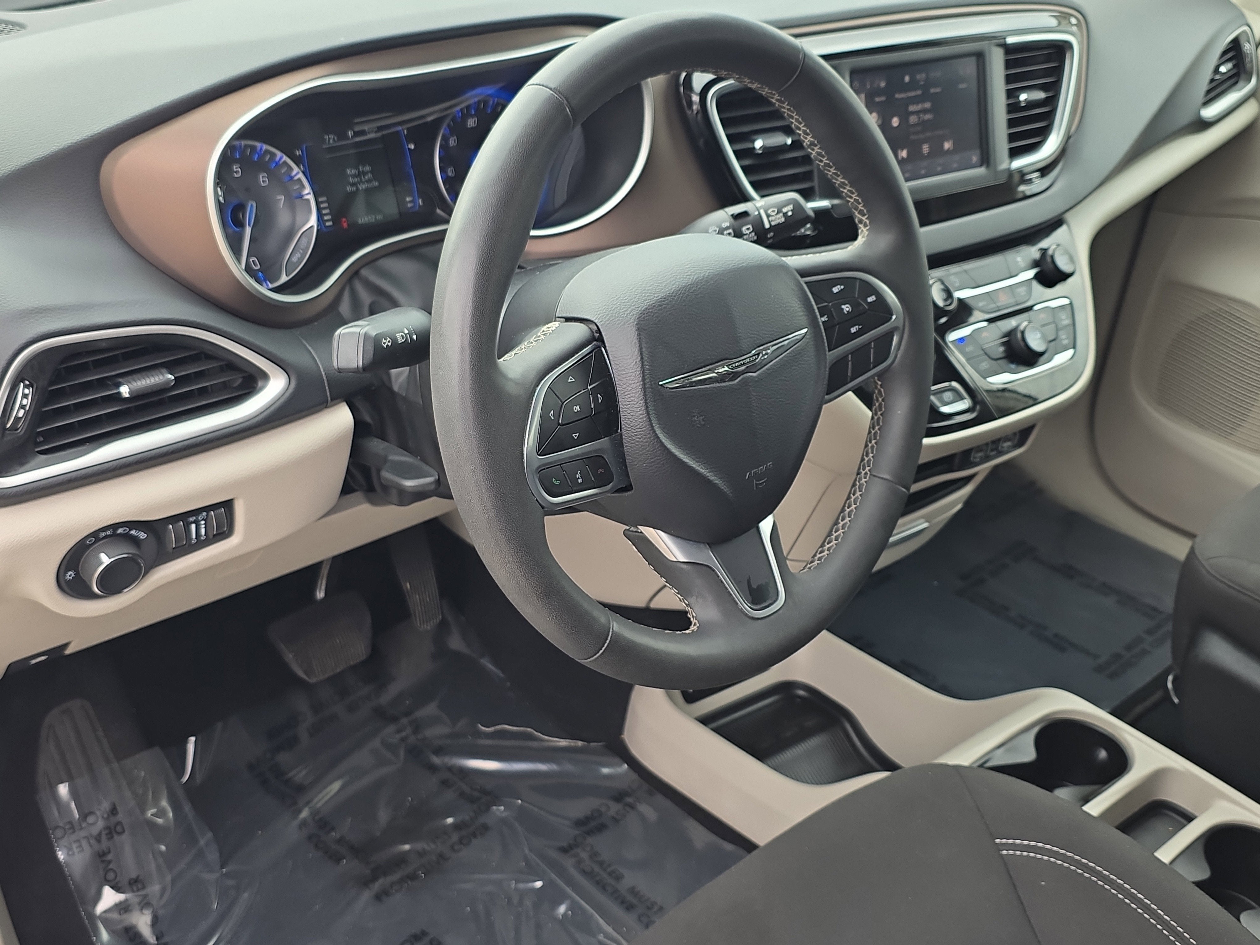 2024 Chrysler Voyager LX