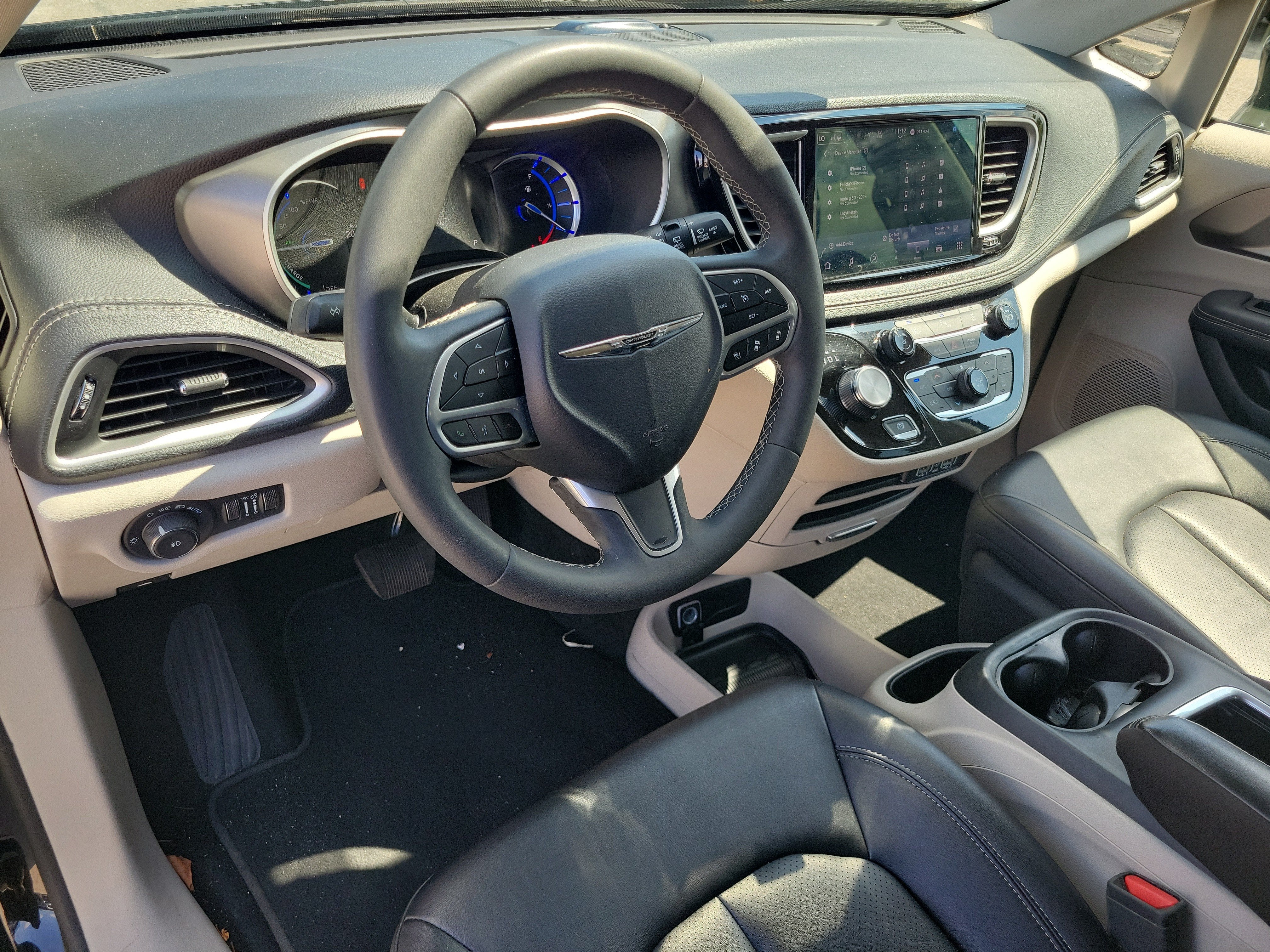 2024 Chrysler Pacifica Hybrid Select