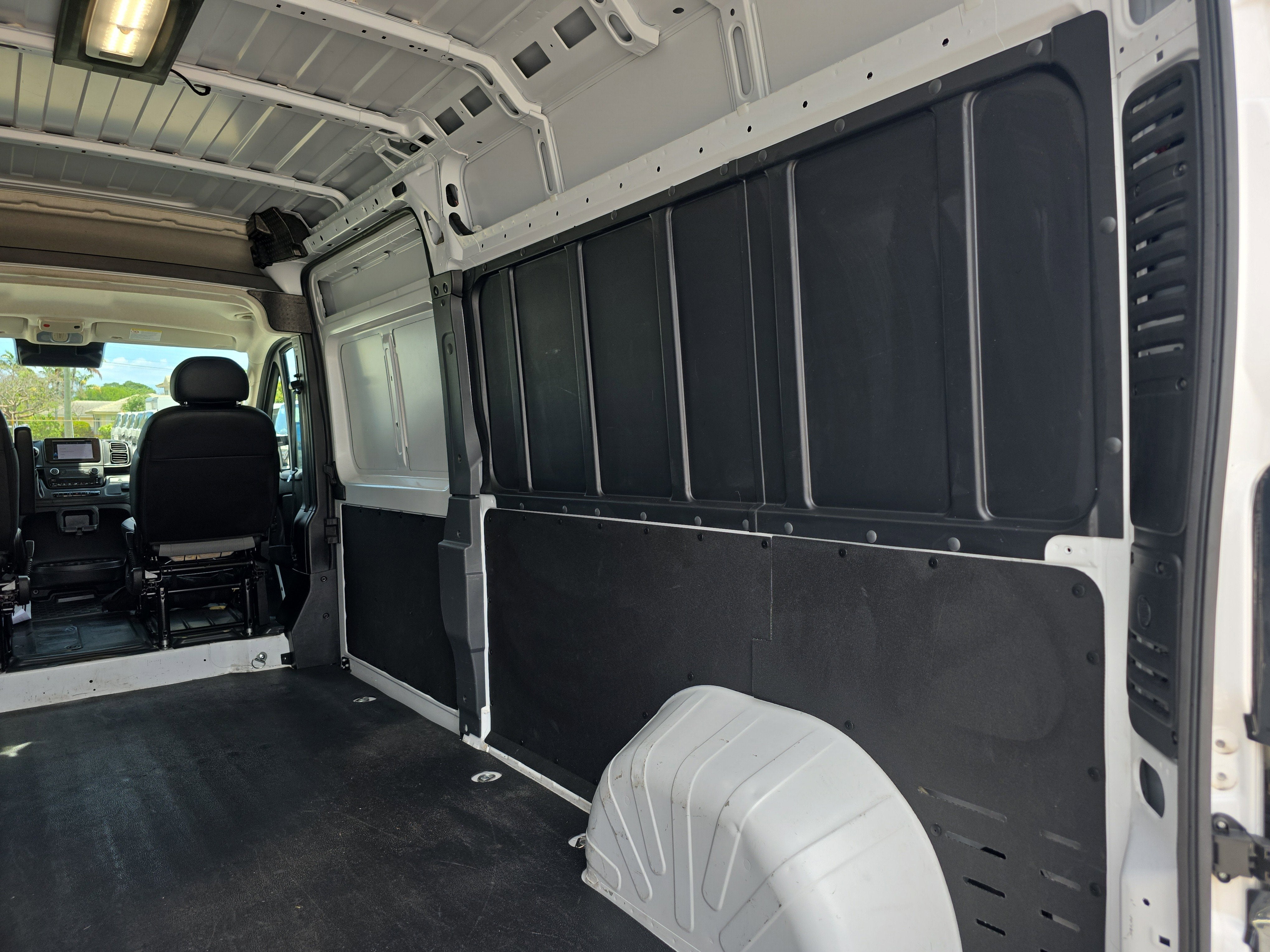 2025 RAM ProMaster Cargo Van Tradesman
