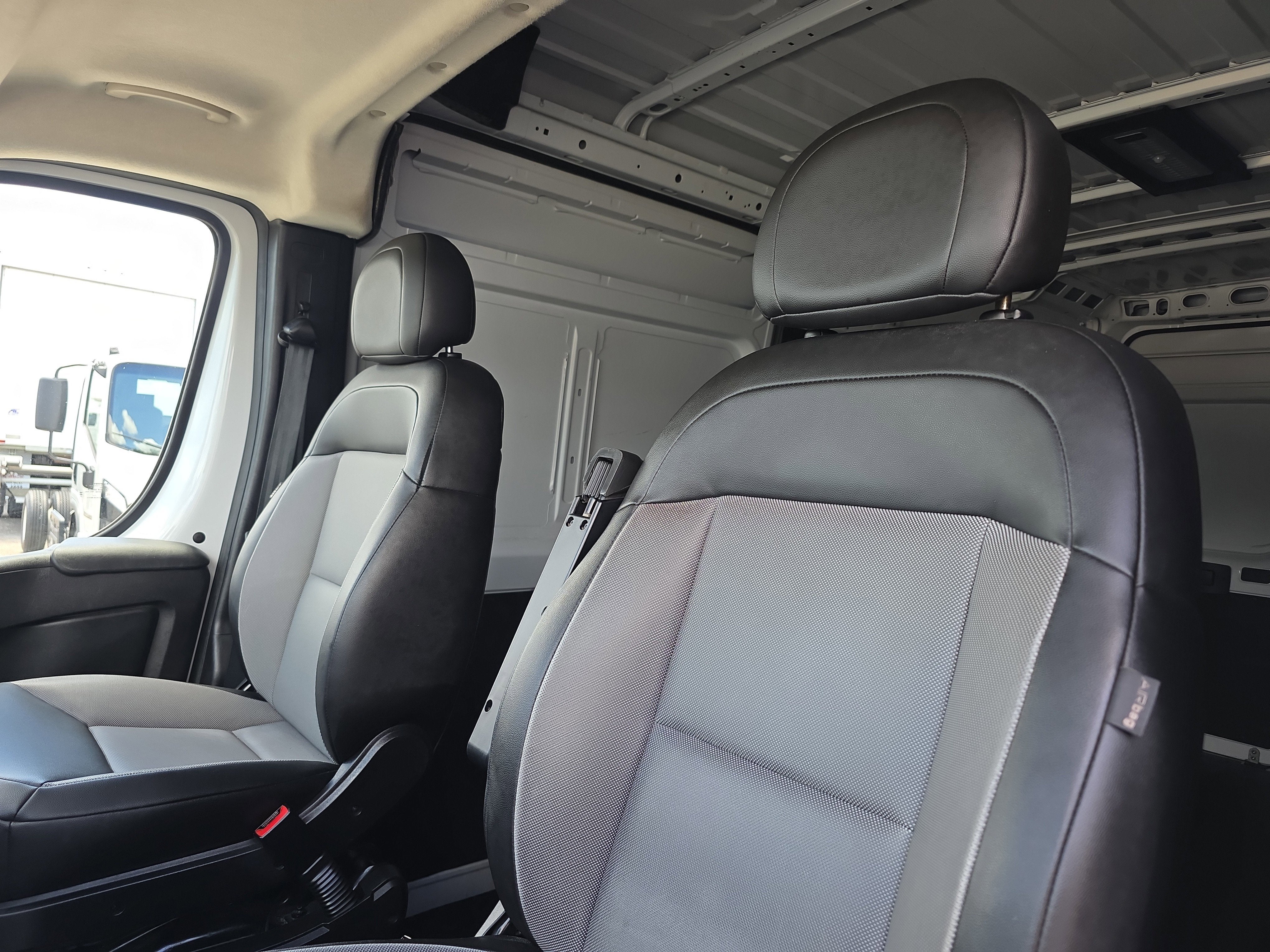 2024 RAM ProMaster Cargo Van Tradesman