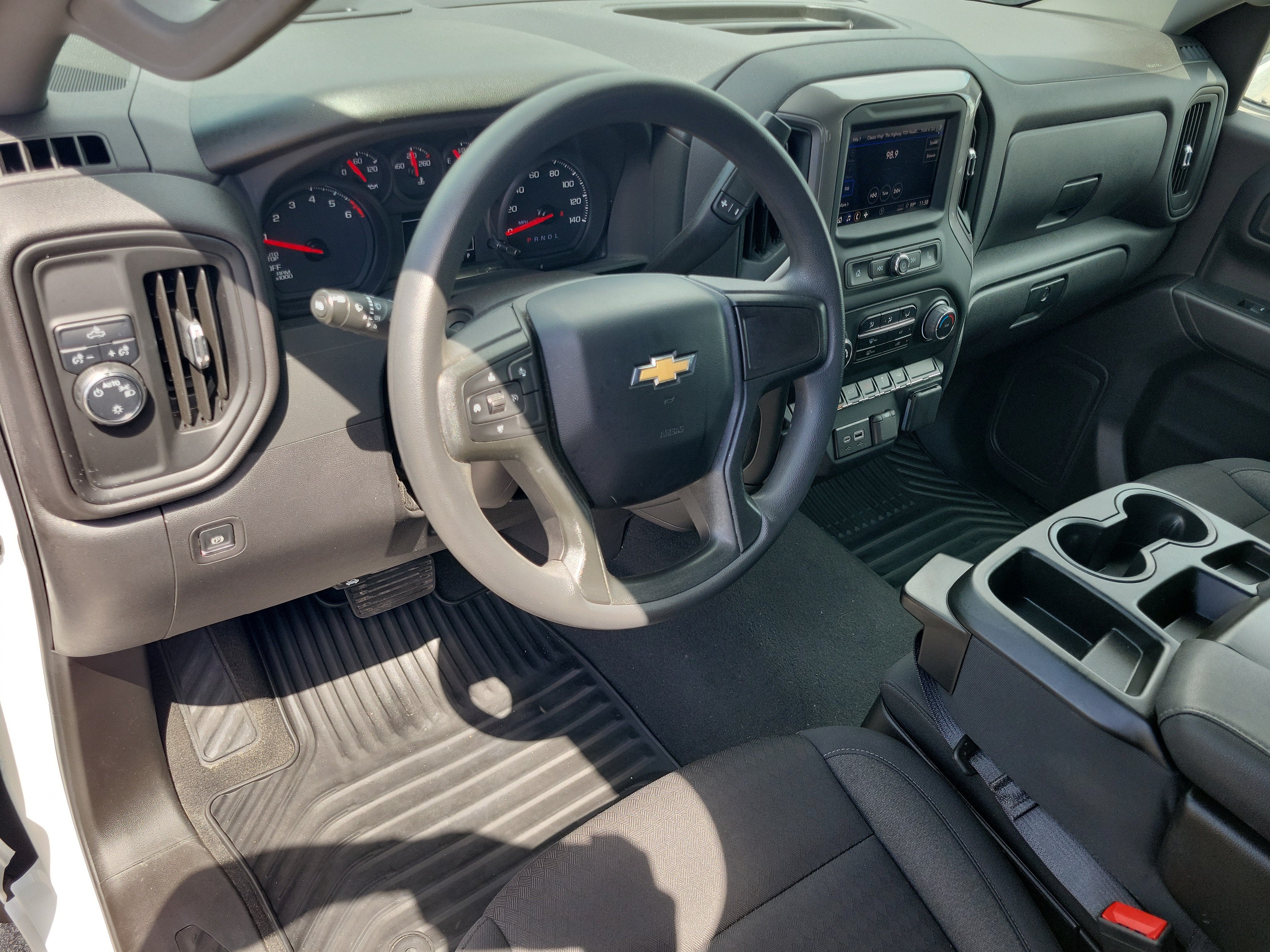 2024 Chevrolet Silverado 1500 Custom