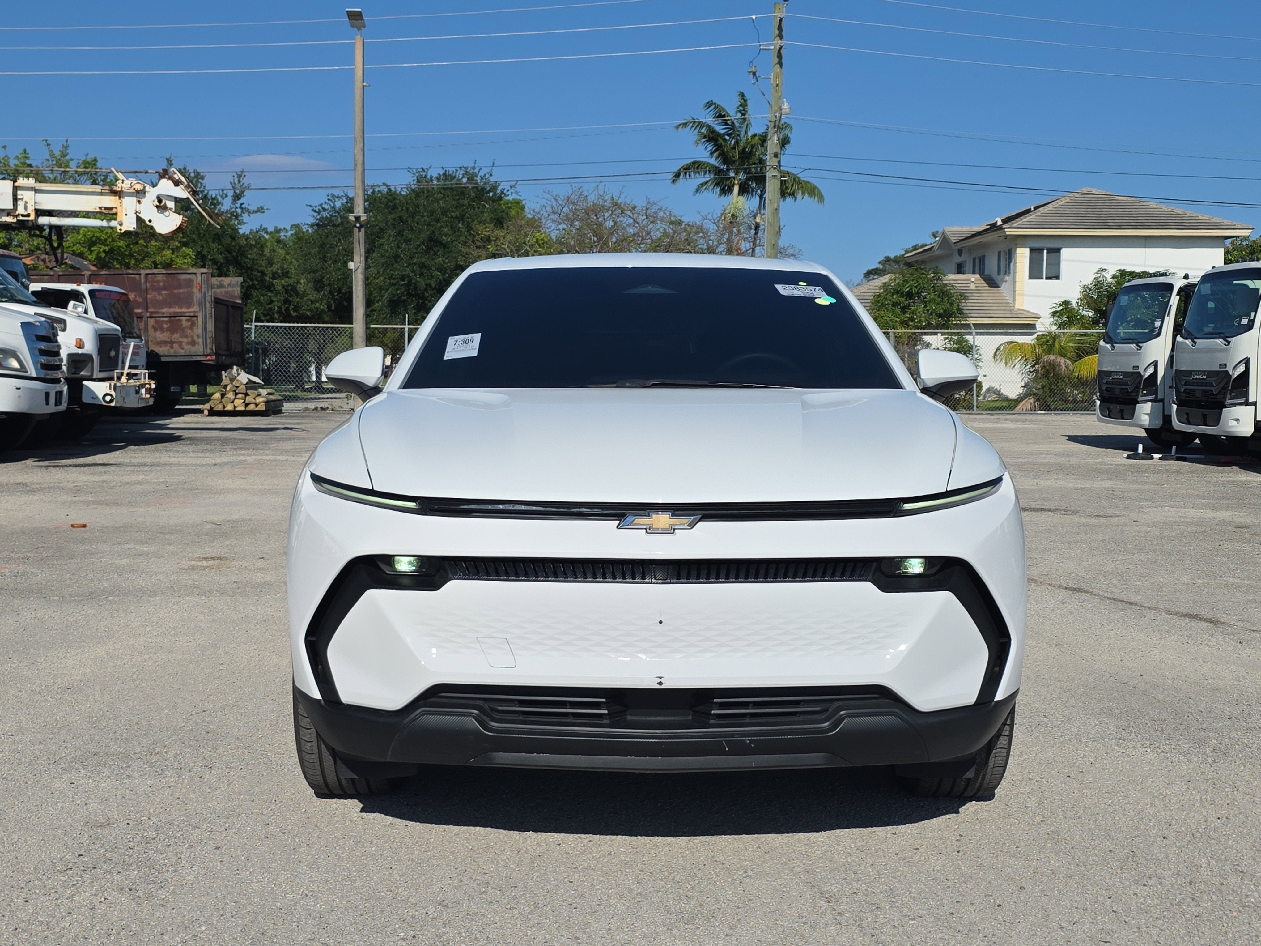 2025 Chevrolet Equinox EV LT