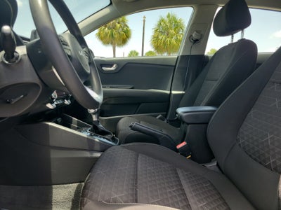 2022 Kia Rio 5-Door S
