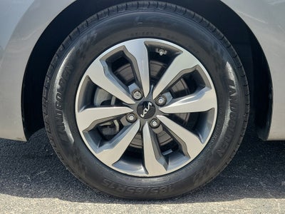 2022 Kia Rio 5-Door S