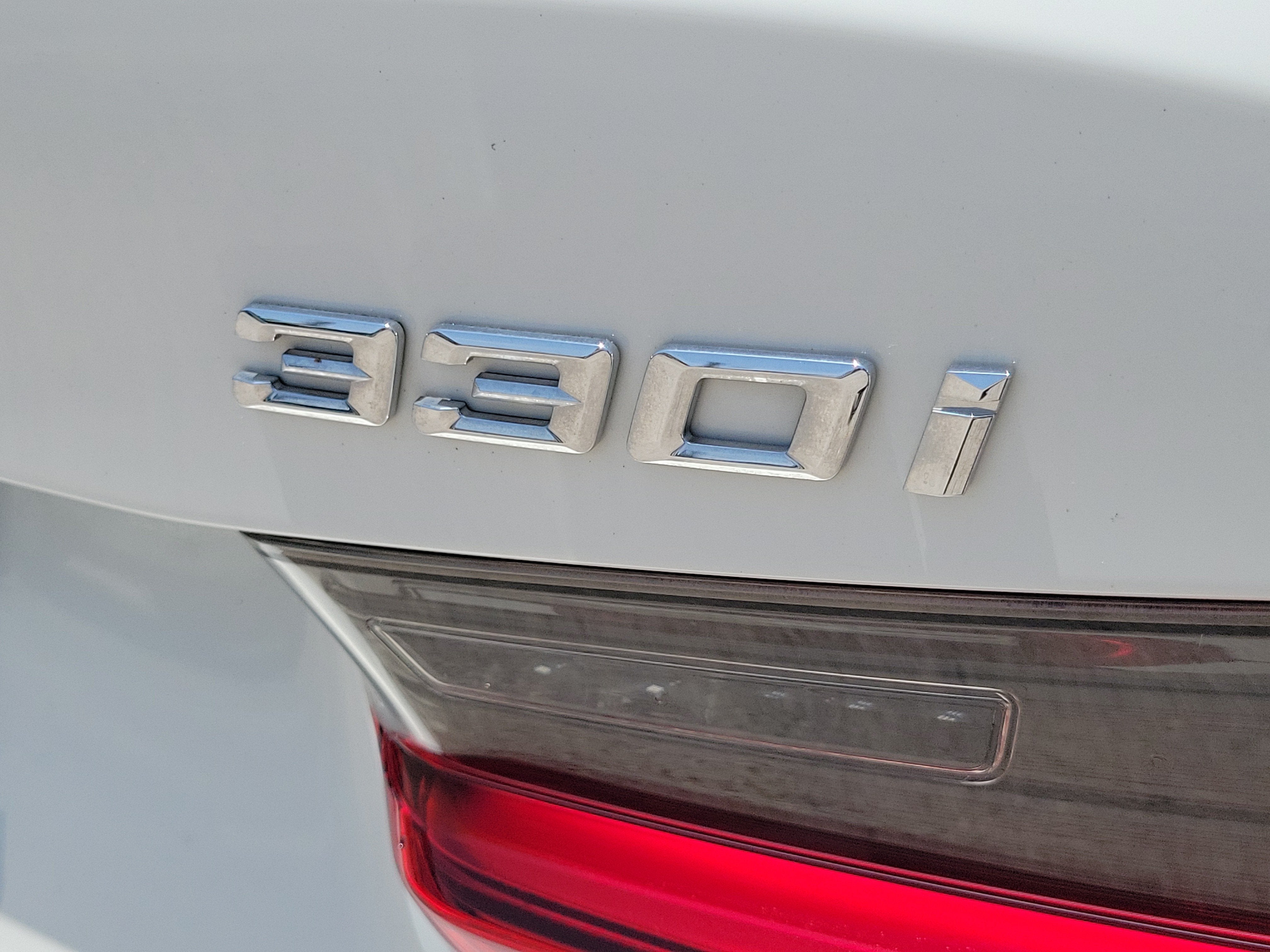 2023 BMW 3 Series 330i