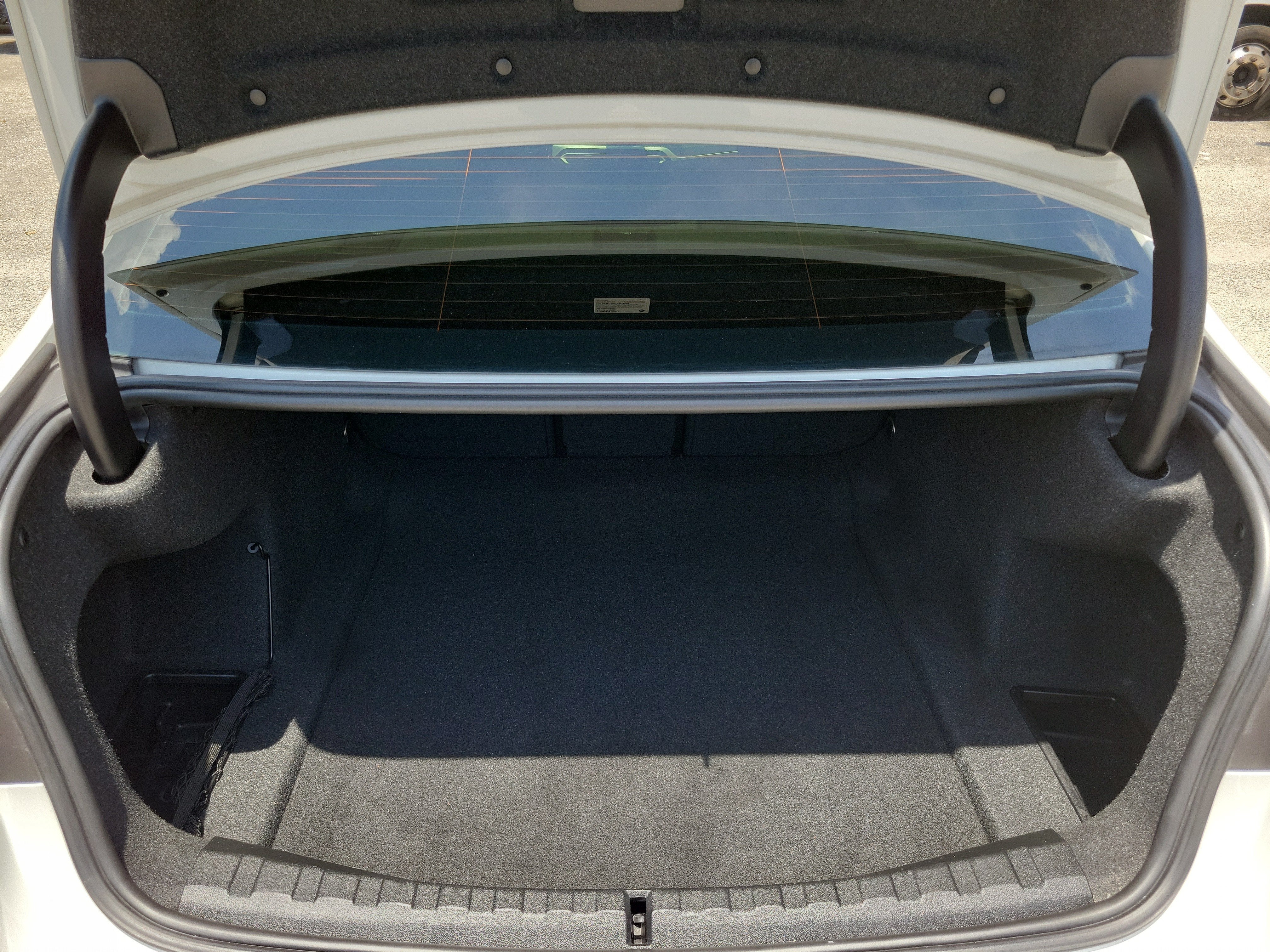 2023 BMW 3 Series 330i