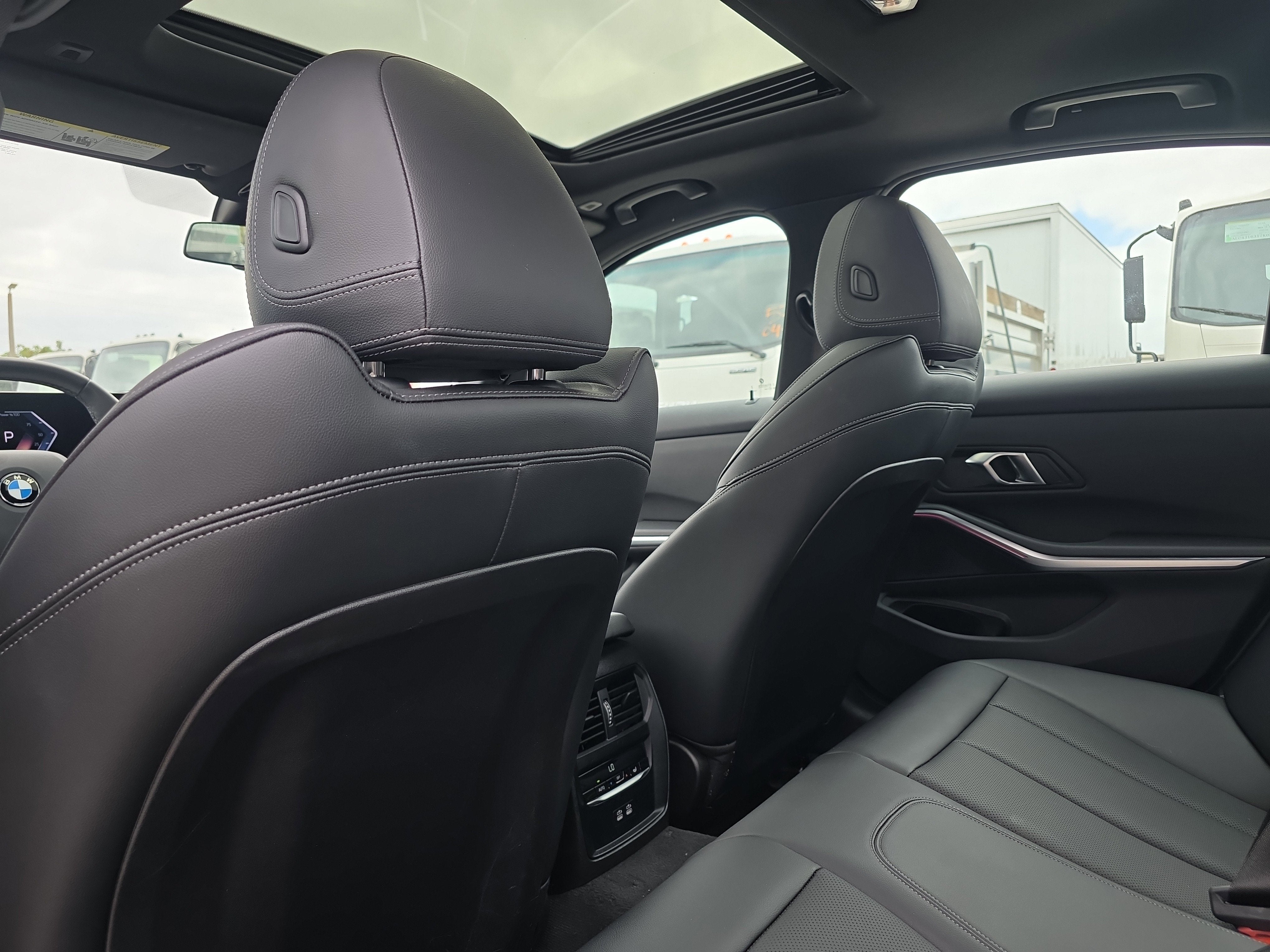 2025 BMW 3 Series 330i xDrive