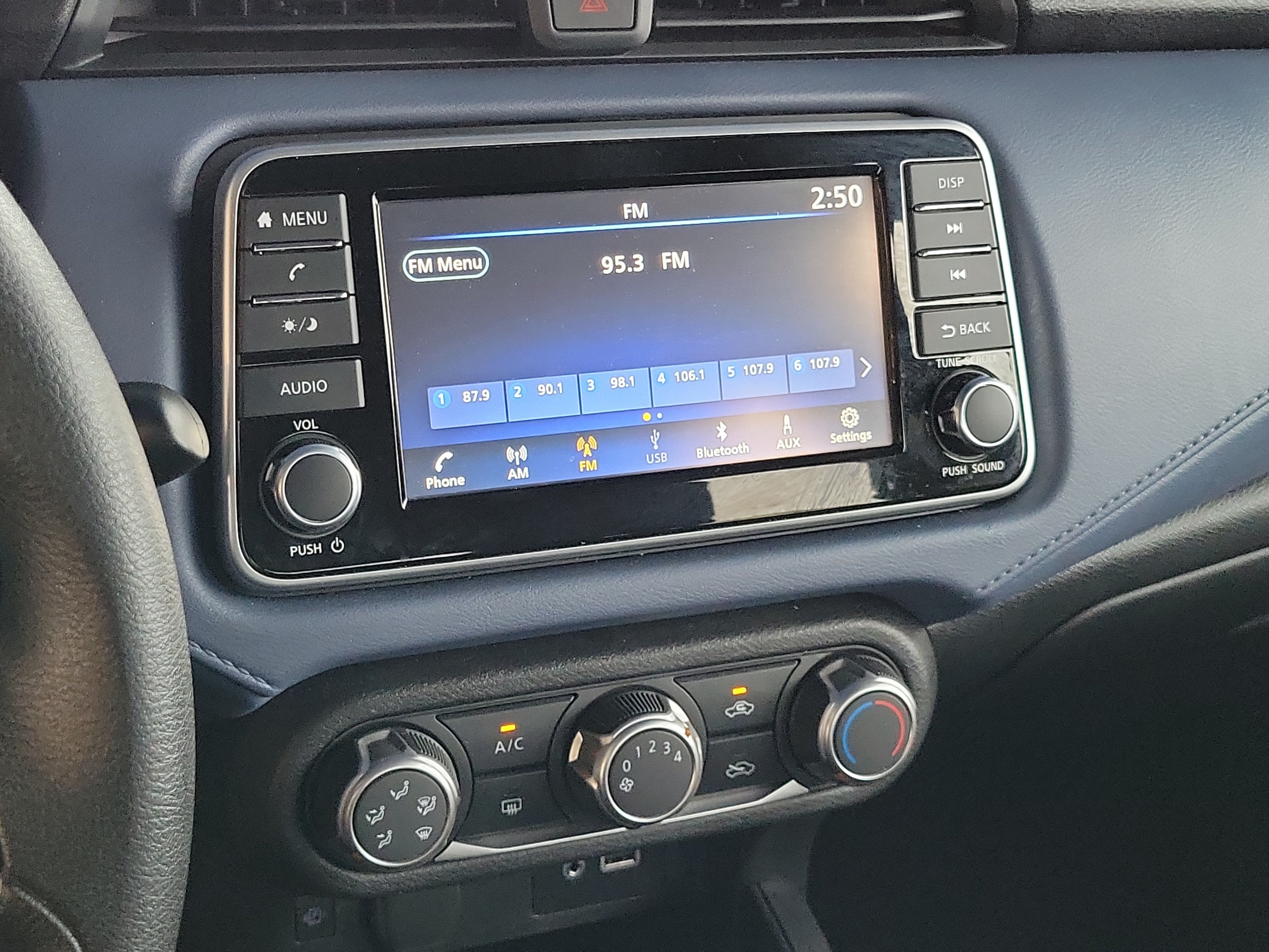 2024 Nissan Versa SV