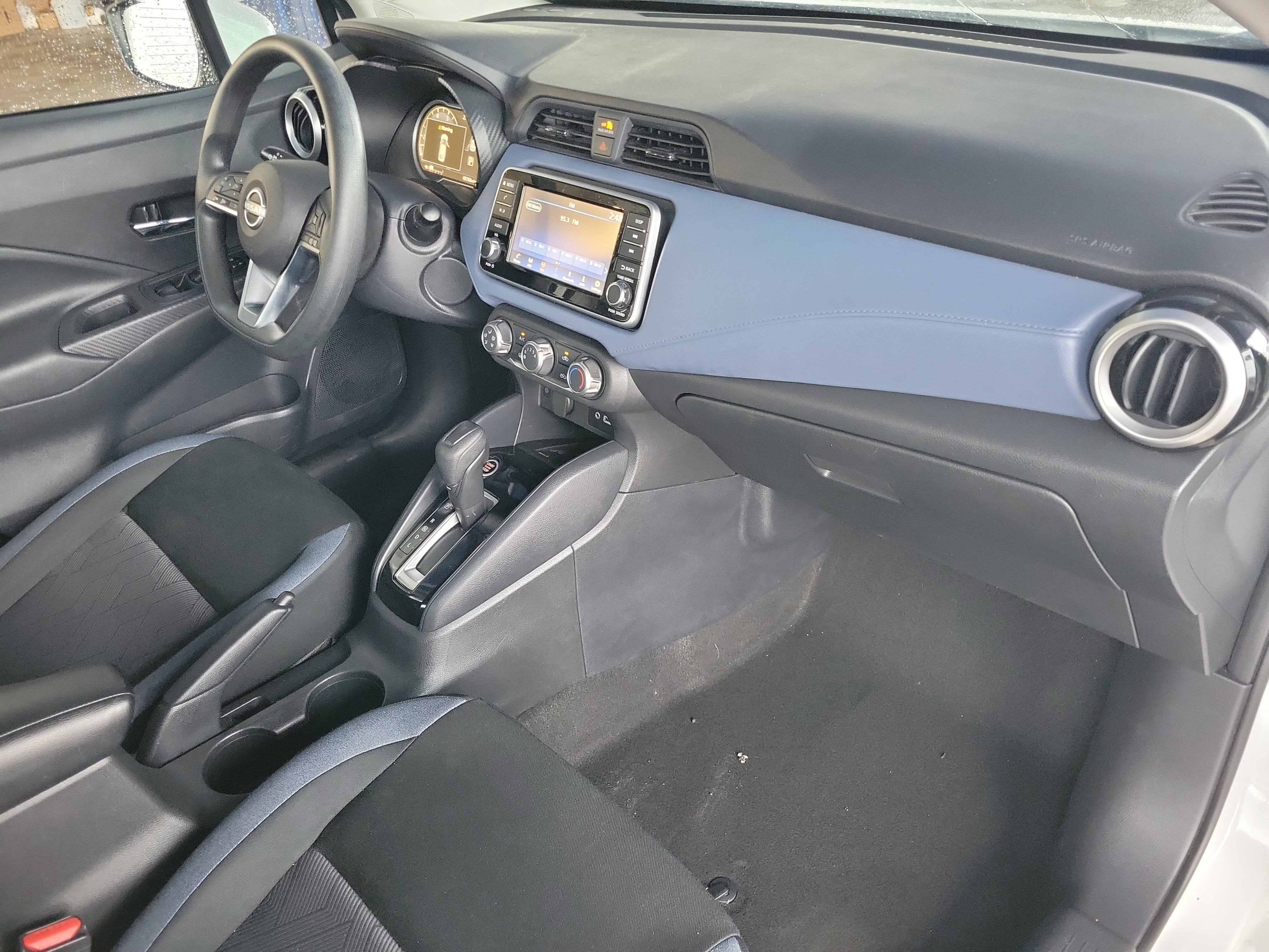 2024 Nissan Versa SV