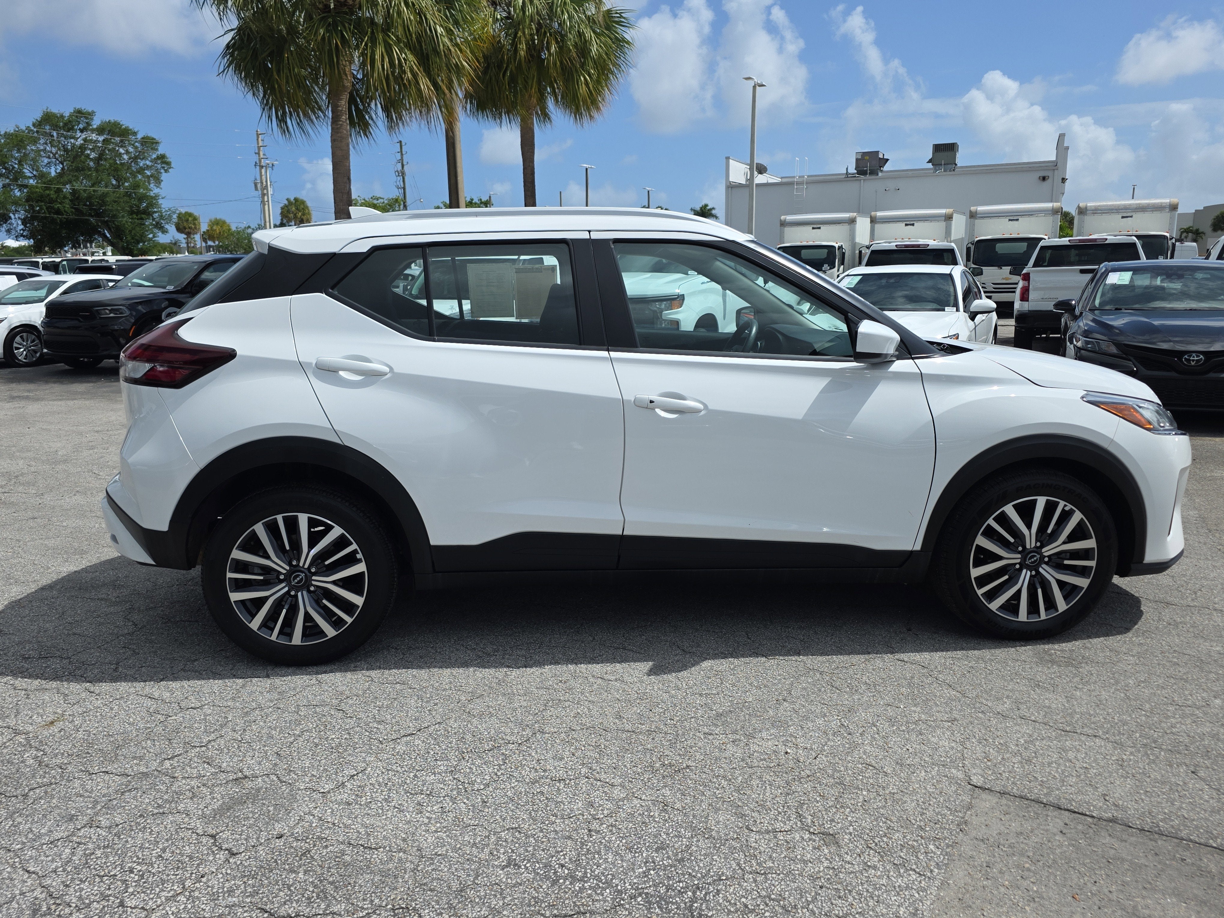2024 Nissan Kicks SV