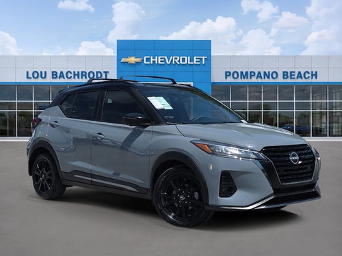 2022 Nissan Kicks SR