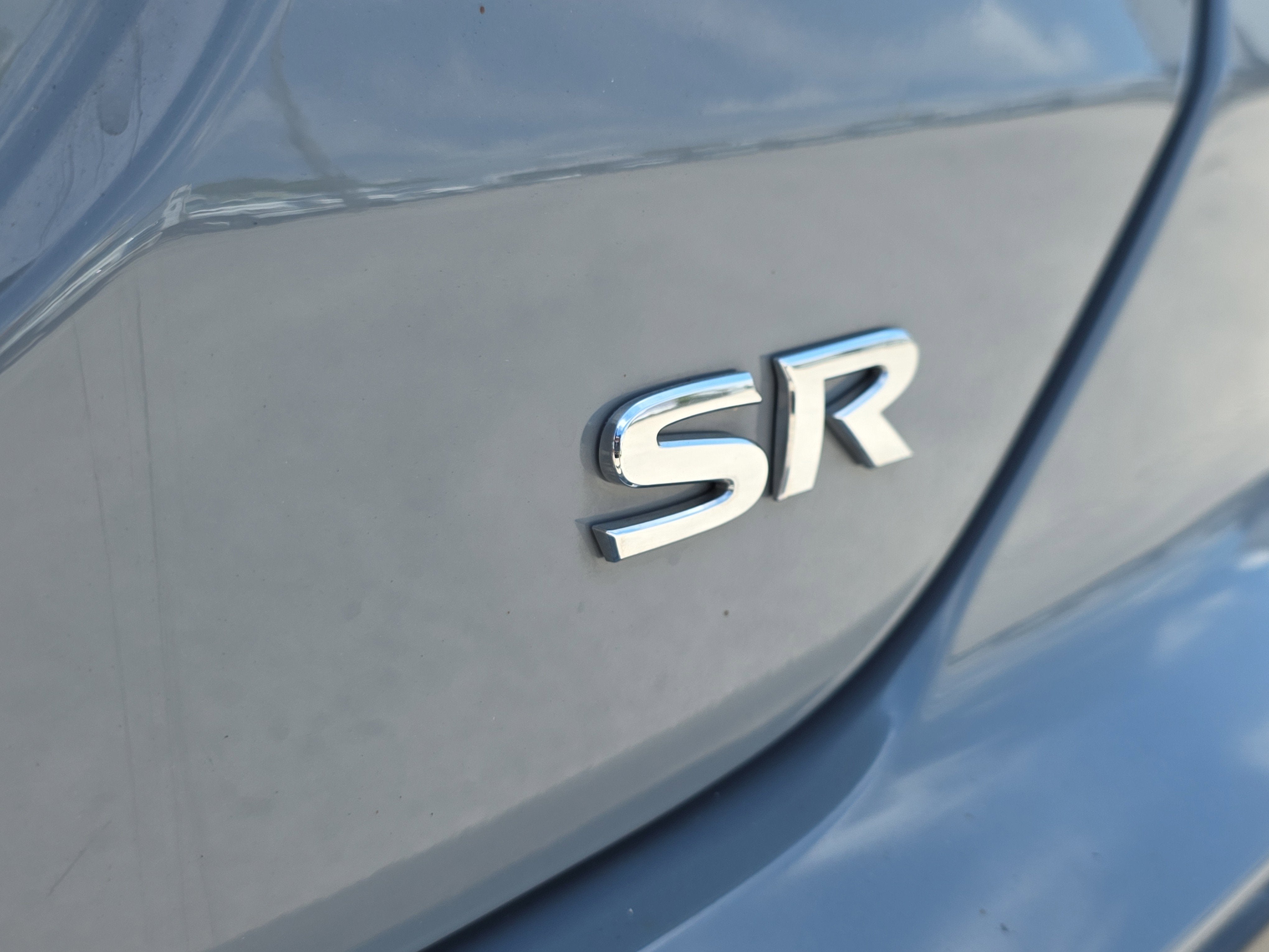 2022 Nissan Kicks SR