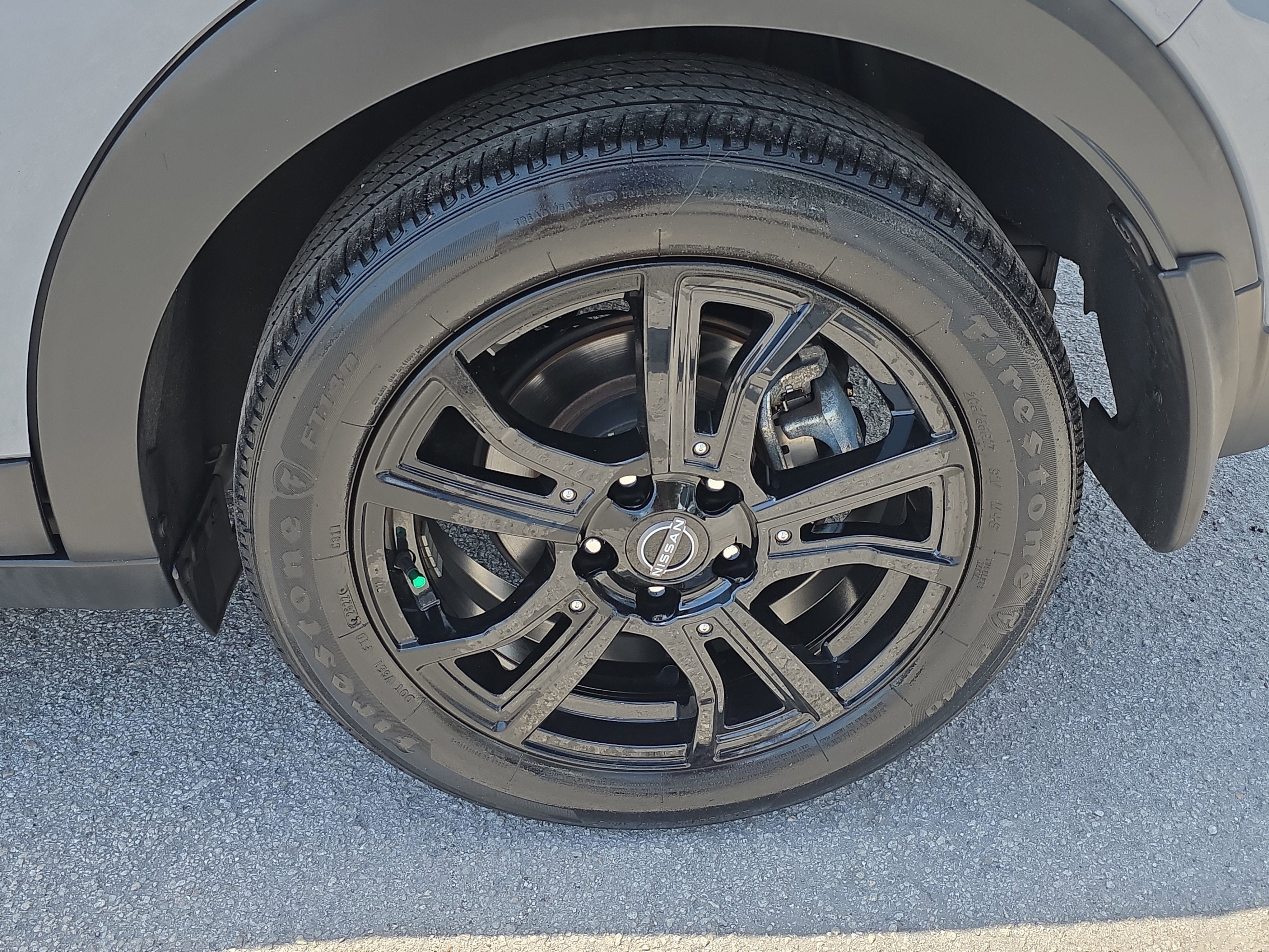 2022 Nissan Kicks SR