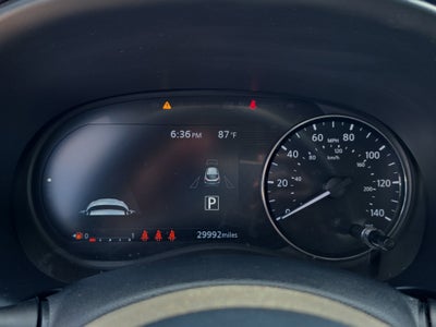 2022 Nissan Kicks SR